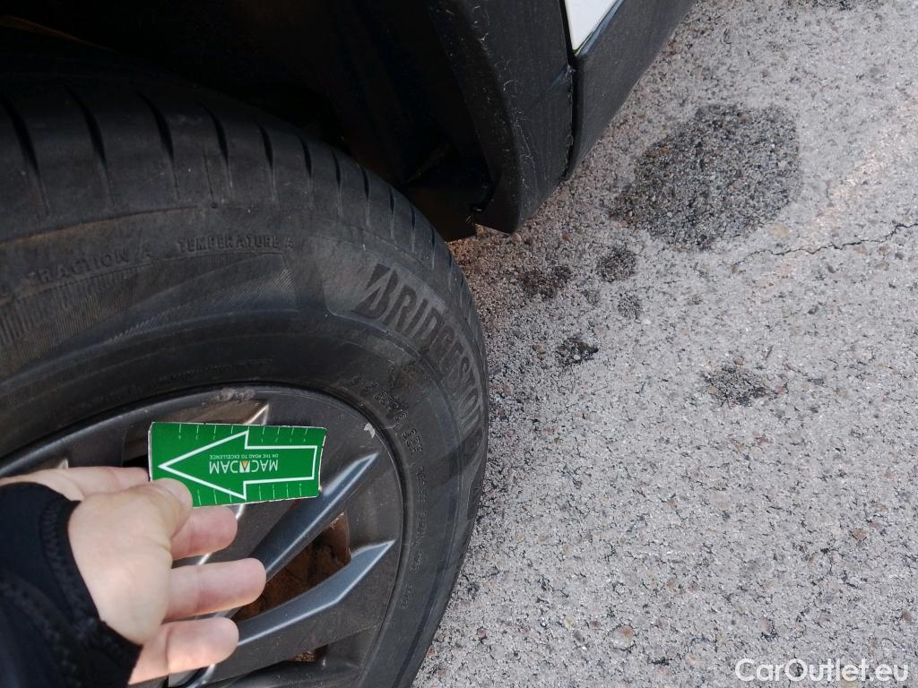  Peugeot  2008 PEUGEOT  / 2019 / 5P / todoterreno Active Pack BlueHDI 81kW (110CV) #11