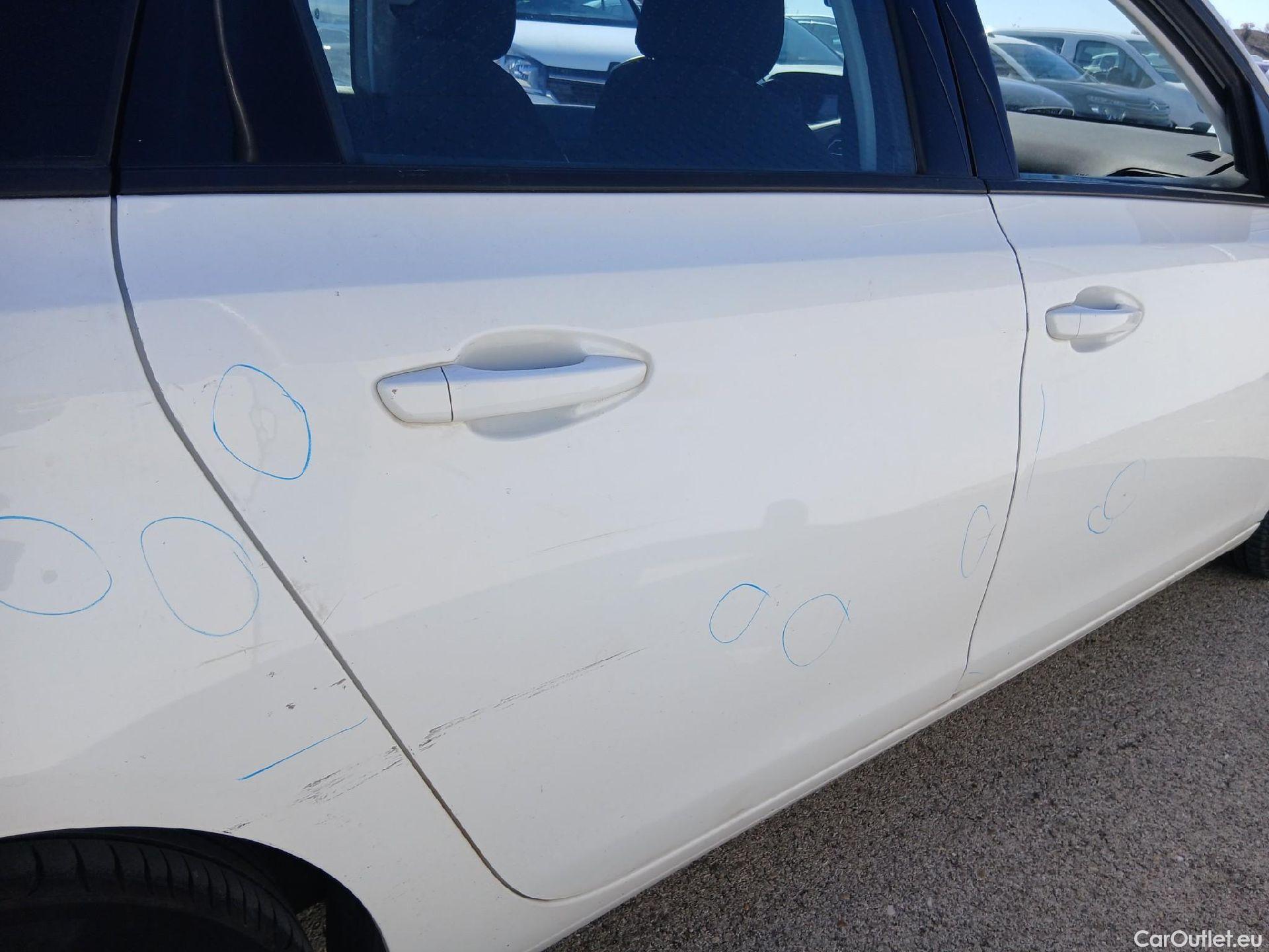  Peugeot  308 PEUGEOT  / 2017 / 5P / familiar SW Business Line BlueHDi 130 S&S 6vel MA #69