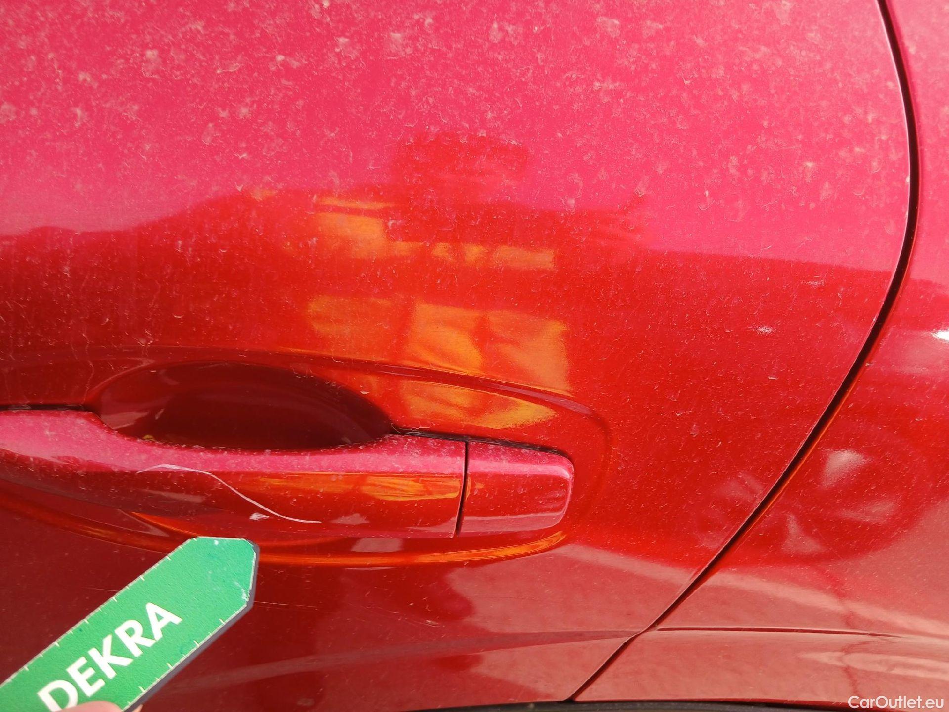  Renault  Kadjar RENAULT  / 2019 / 5P / crossover Intens Blue dCi 85kW (115CV) (CX) #24