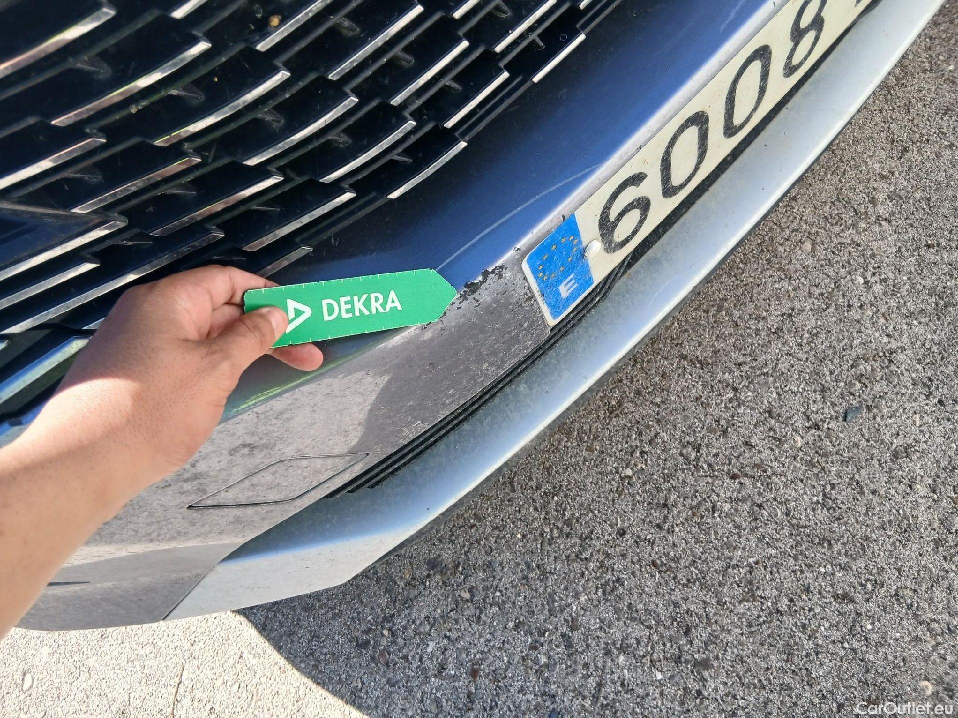  Peugeot  5008 PEUGEOT  / 2020 / 5P / todoterreno 1.5 BlueHDi 96kW S&S Allure Pack EAT8 #4