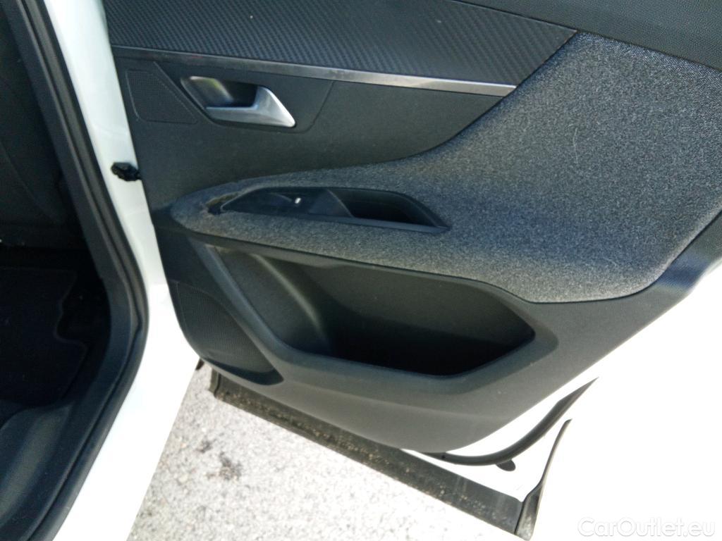  Peugeot  3008 PEUGEOT  / 2016 / 5P / todoterreno 1.2 PURETECH 96KW (130CV) ACTIVE S&S #13