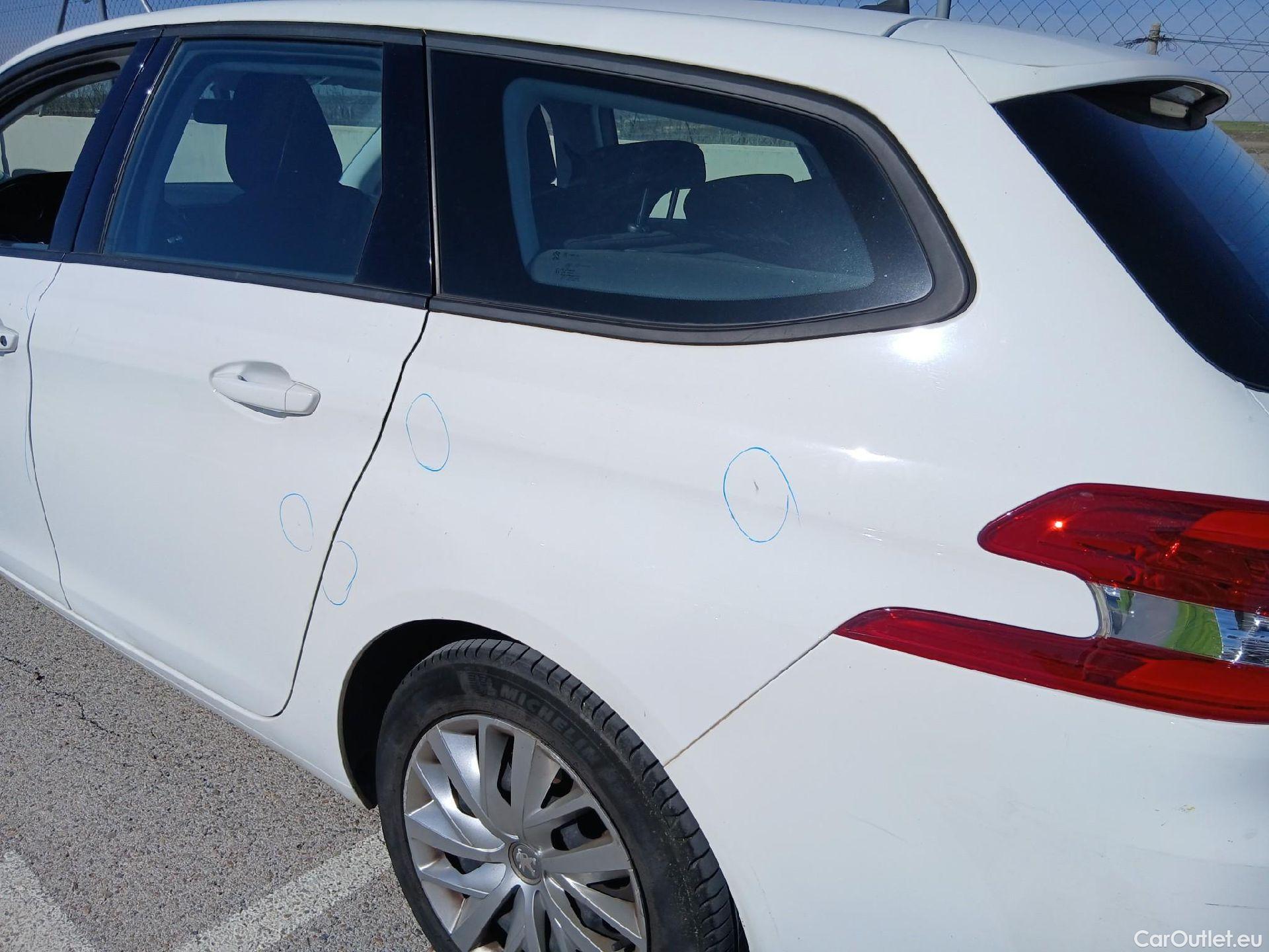  Peugeot  308 PEUGEOT  / 2017 / 5P / familiar SW Business Line BlueHDi 130 S&S 6vel MA #22