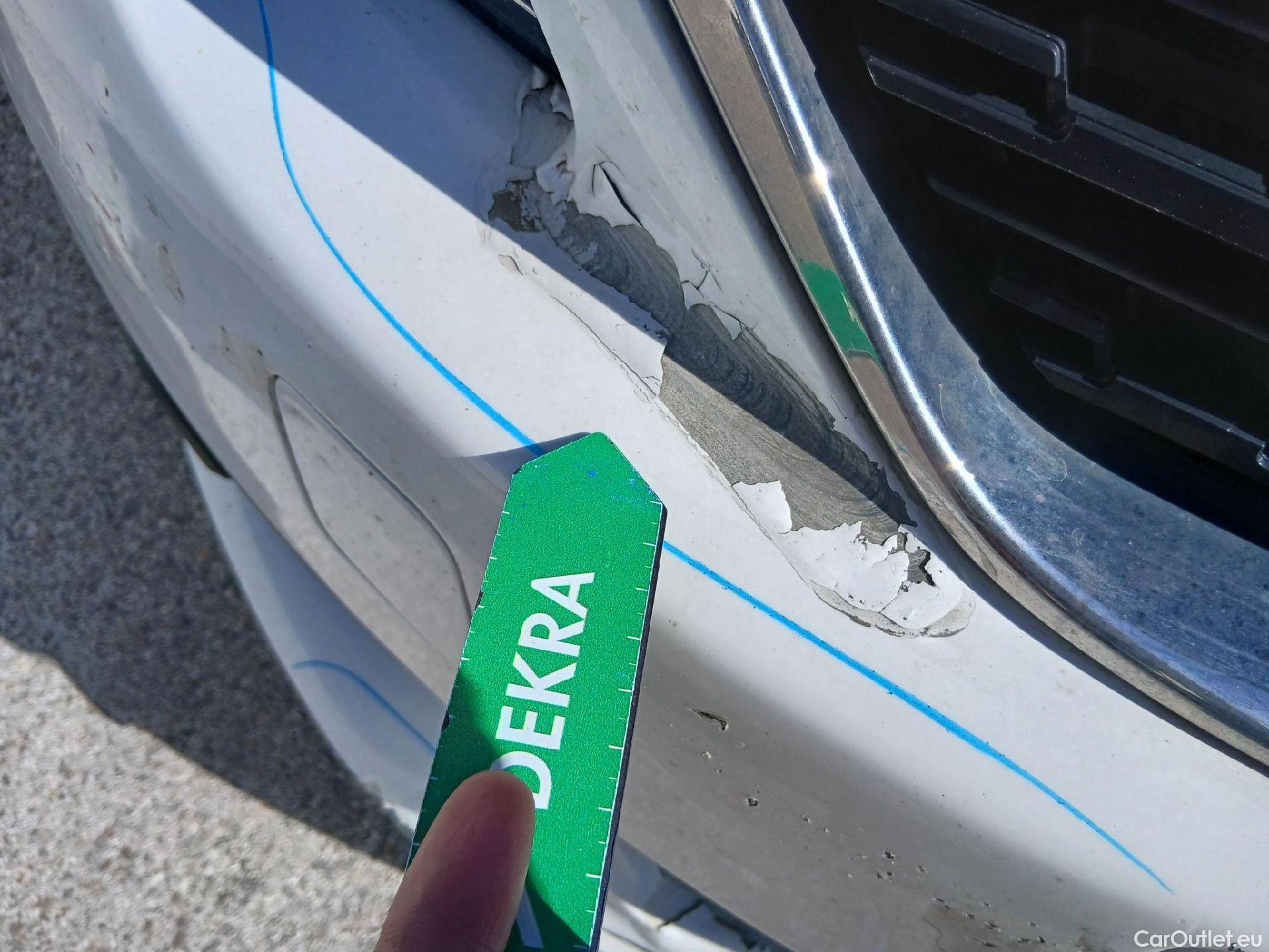  Peugeot  308 PEUGEOT  / 2017 / 5P / familiar SW Business Line BlueHDi 130 S&S 6vel MA #4