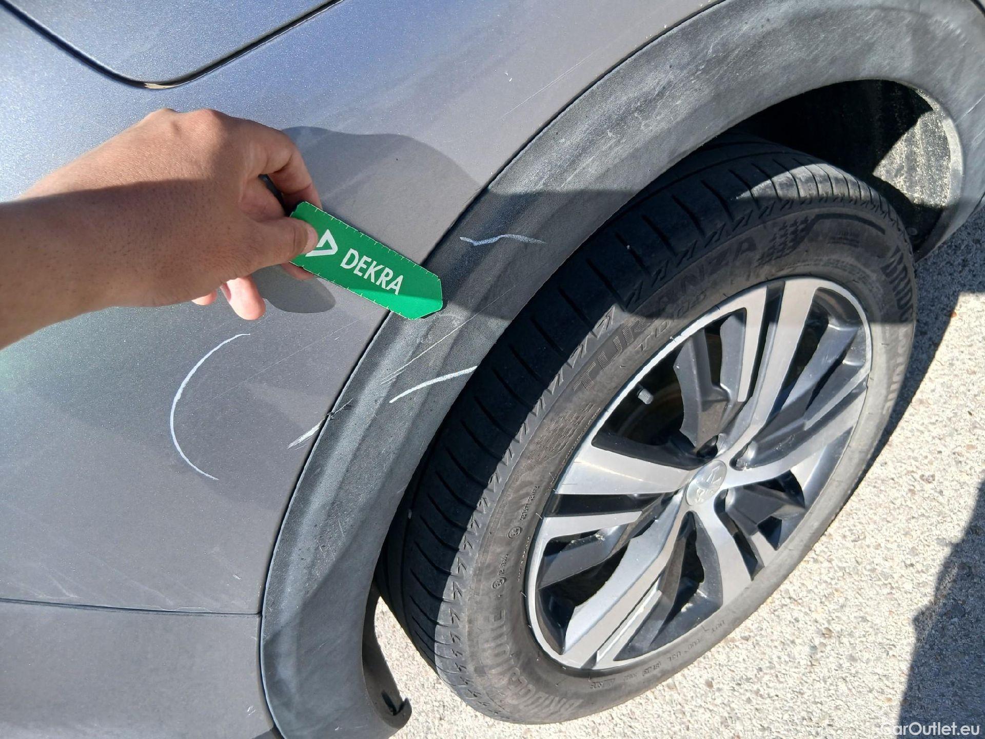  Peugeot  5008 PEUGEOT  / 2020 / 5P / todoterreno 1.5 BlueHDi 96kW S&S Allure Pack EAT8 #36