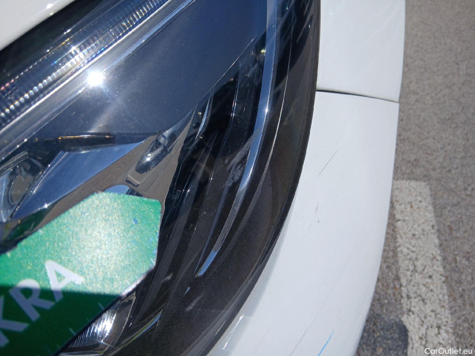  Peugeot  308 PEUGEOT  / 2017 / 5P / familiar SW Business Line BlueHDi 130 S&S 6vel MA #9