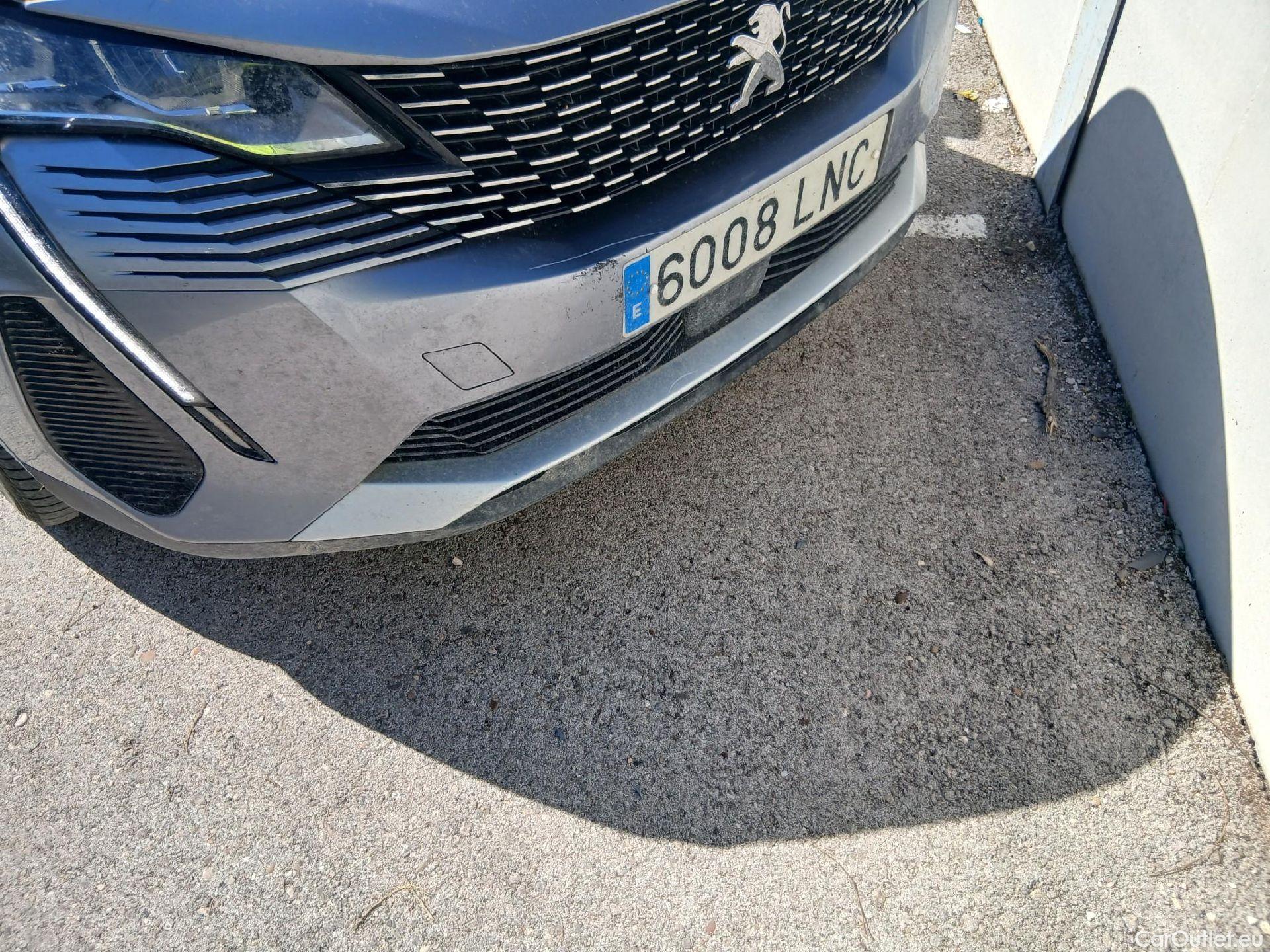  Peugeot  5008 PEUGEOT  / 2020 / 5P / todoterreno 1.5 BlueHDi 96kW S&S Allure Pack EAT8 #6