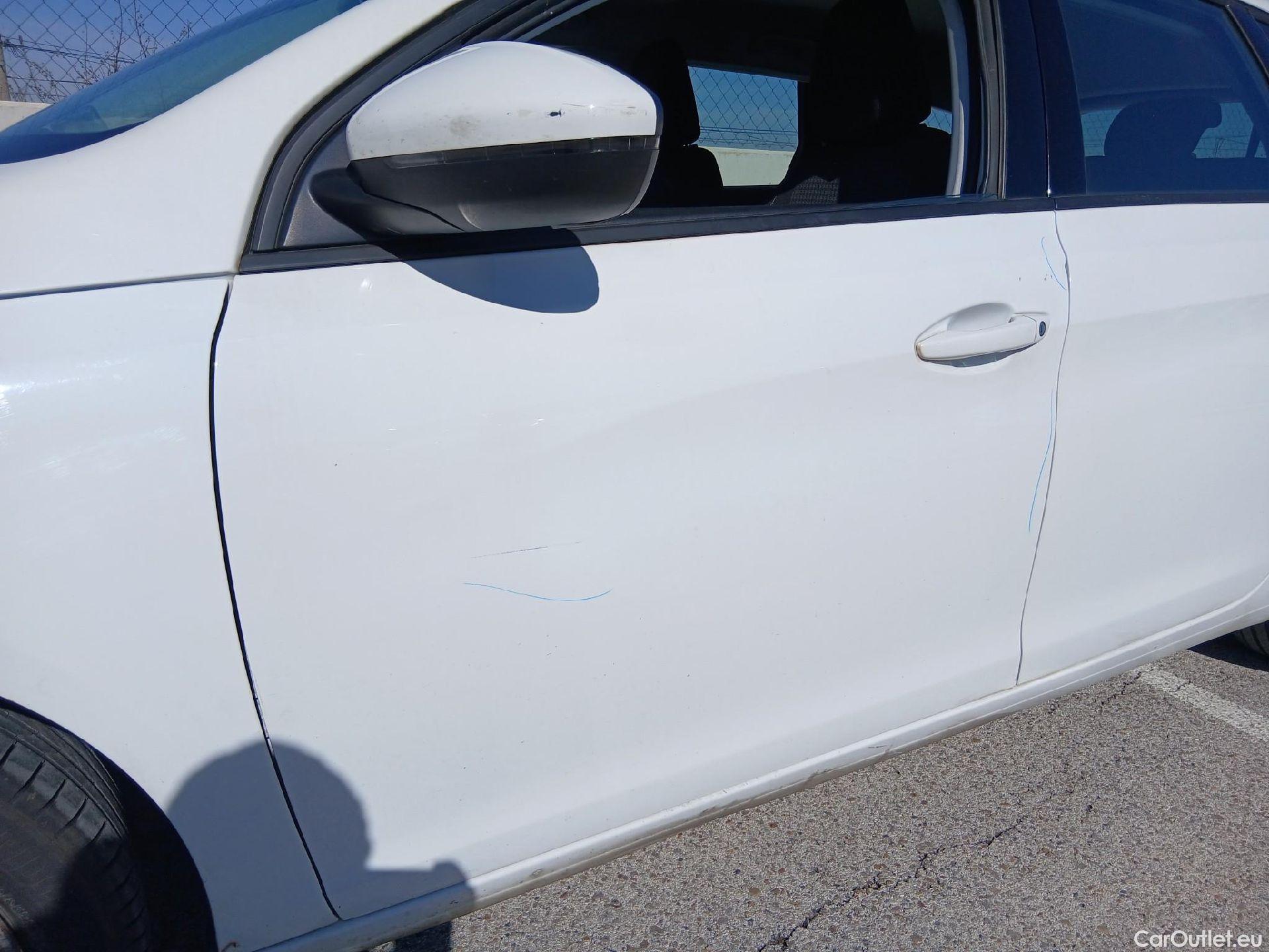  Peugeot  308 PEUGEOT  / 2017 / 5P / familiar SW Business Line BlueHDi 130 S&S 6vel MA #19