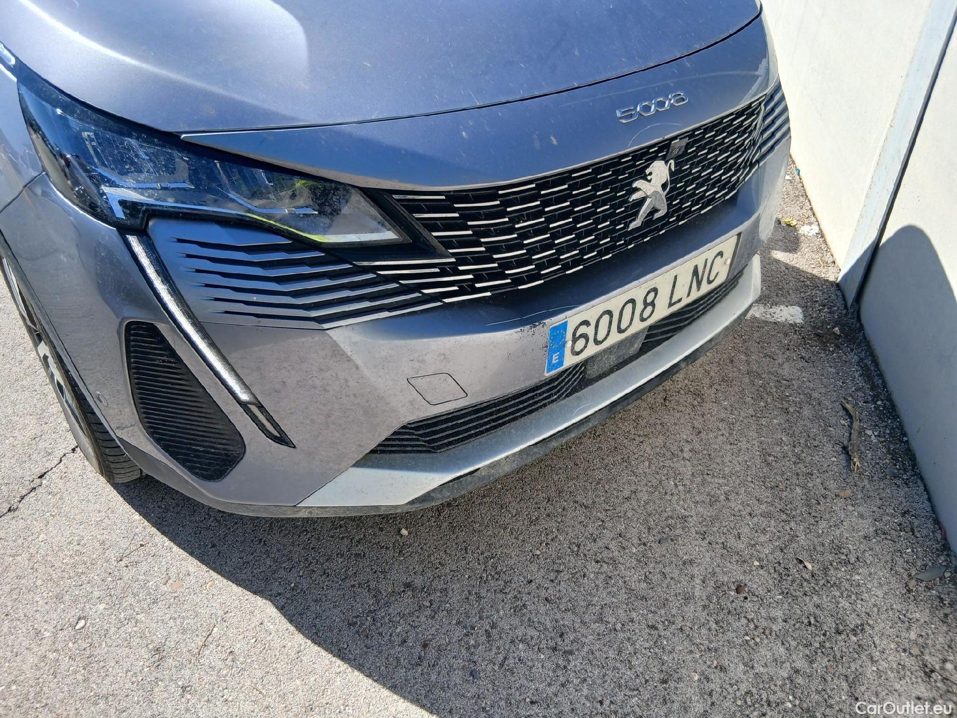  Peugeot  5008 PEUGEOT  / 2020 / 5P / todoterreno 1.5 BlueHDi 96kW S&S Allure Pack EAT8 #5