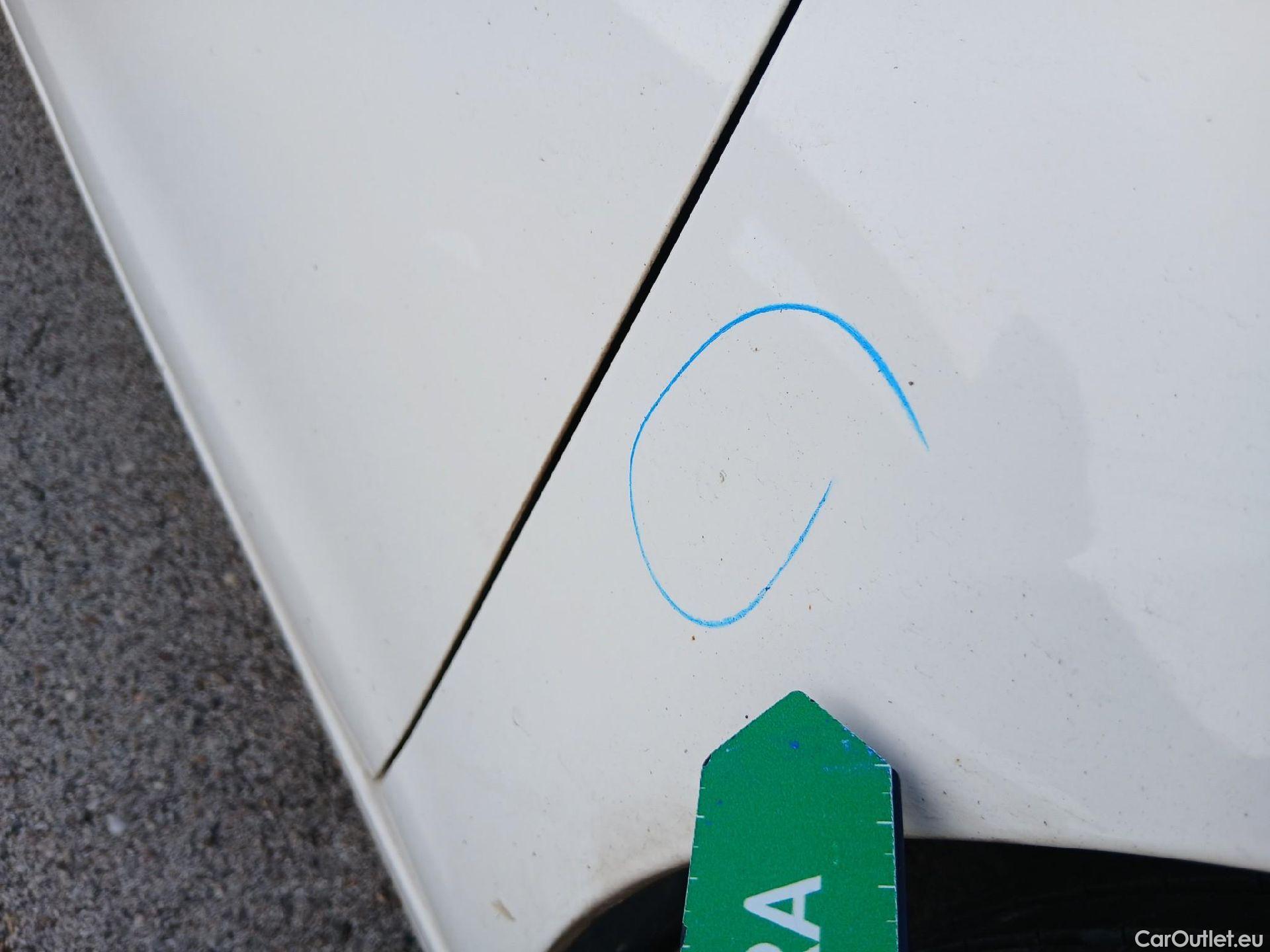  Peugeot  308 PEUGEOT  / 2017 / 5P / familiar SW Business Line BlueHDi 130 S&S 6vel MA #56