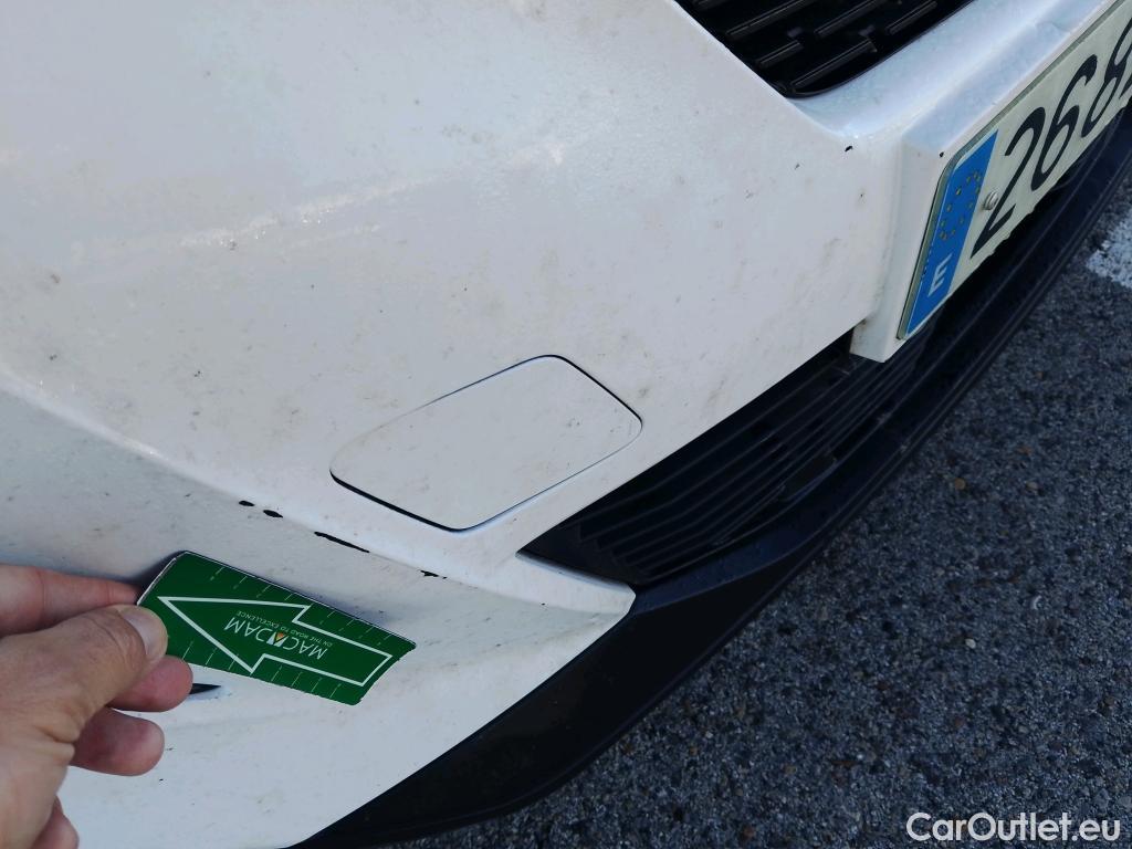  Peugeot  2008 PEUGEOT  / 2019 / 5P / todoterreno Active Pack BlueHDI 81kW (110CV) #18