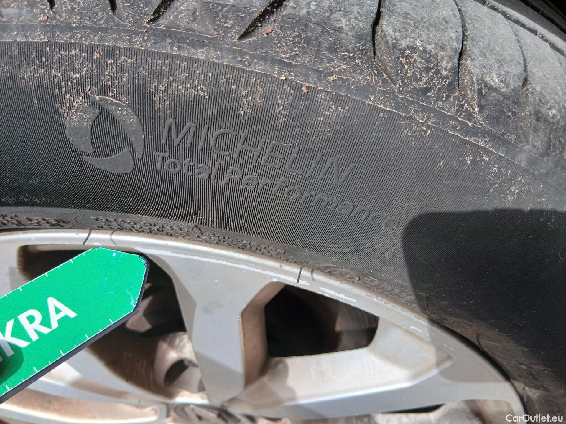  Renault  Kadjar RENAULT  / 2019 / 5P / crossover Intens Blue dCi 85kW (115CV) (CX) #7