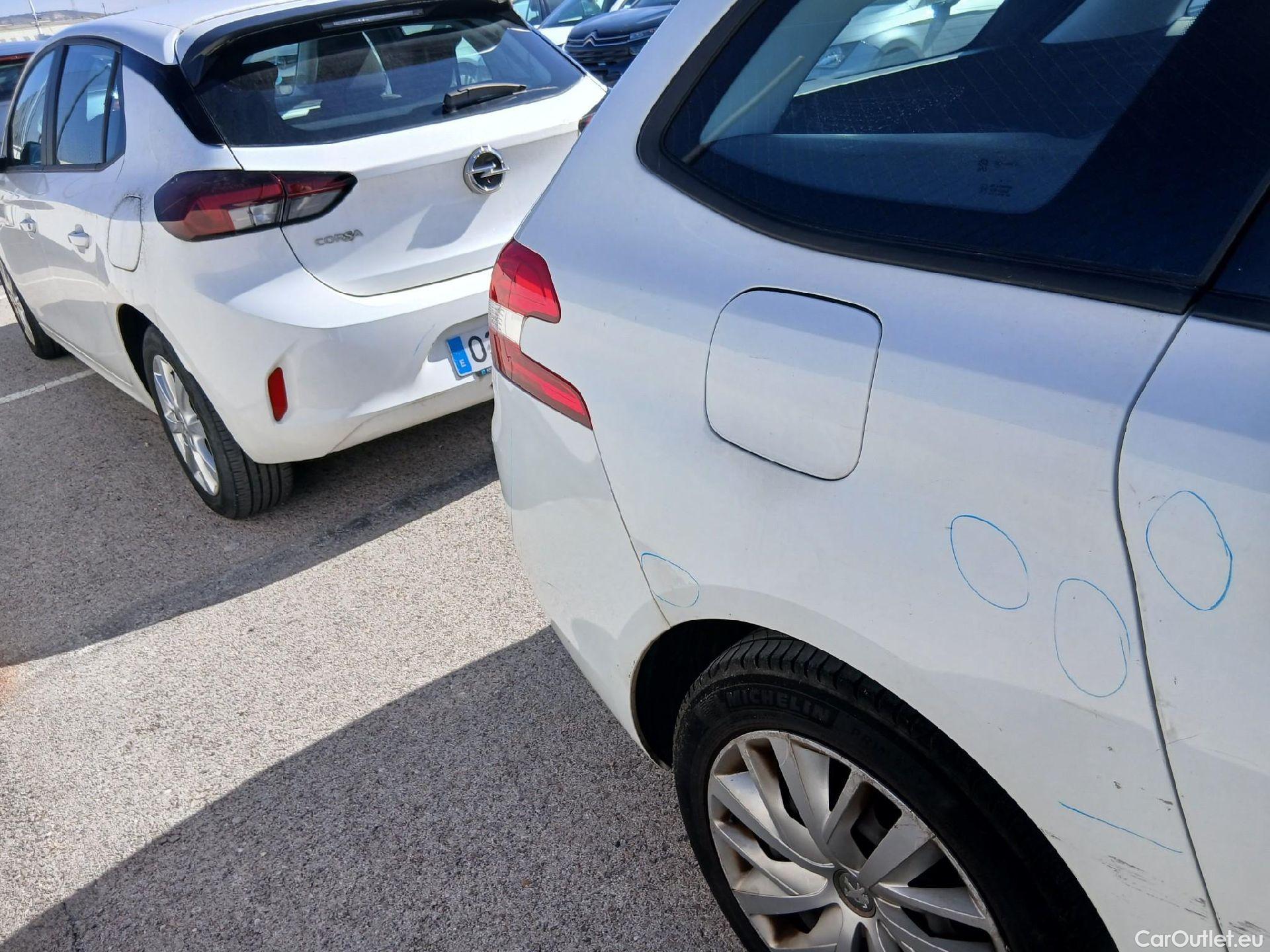  Peugeot  308 PEUGEOT  / 2017 / 5P / familiar SW Business Line BlueHDi 130 S&S 6vel MA #48