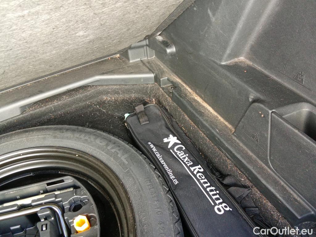  Peugeot  3008 PEUGEOT  / 2016 / 5P / todoterreno 1.2 PURETECH 96KW (130CV) ACTIVE S&S #5