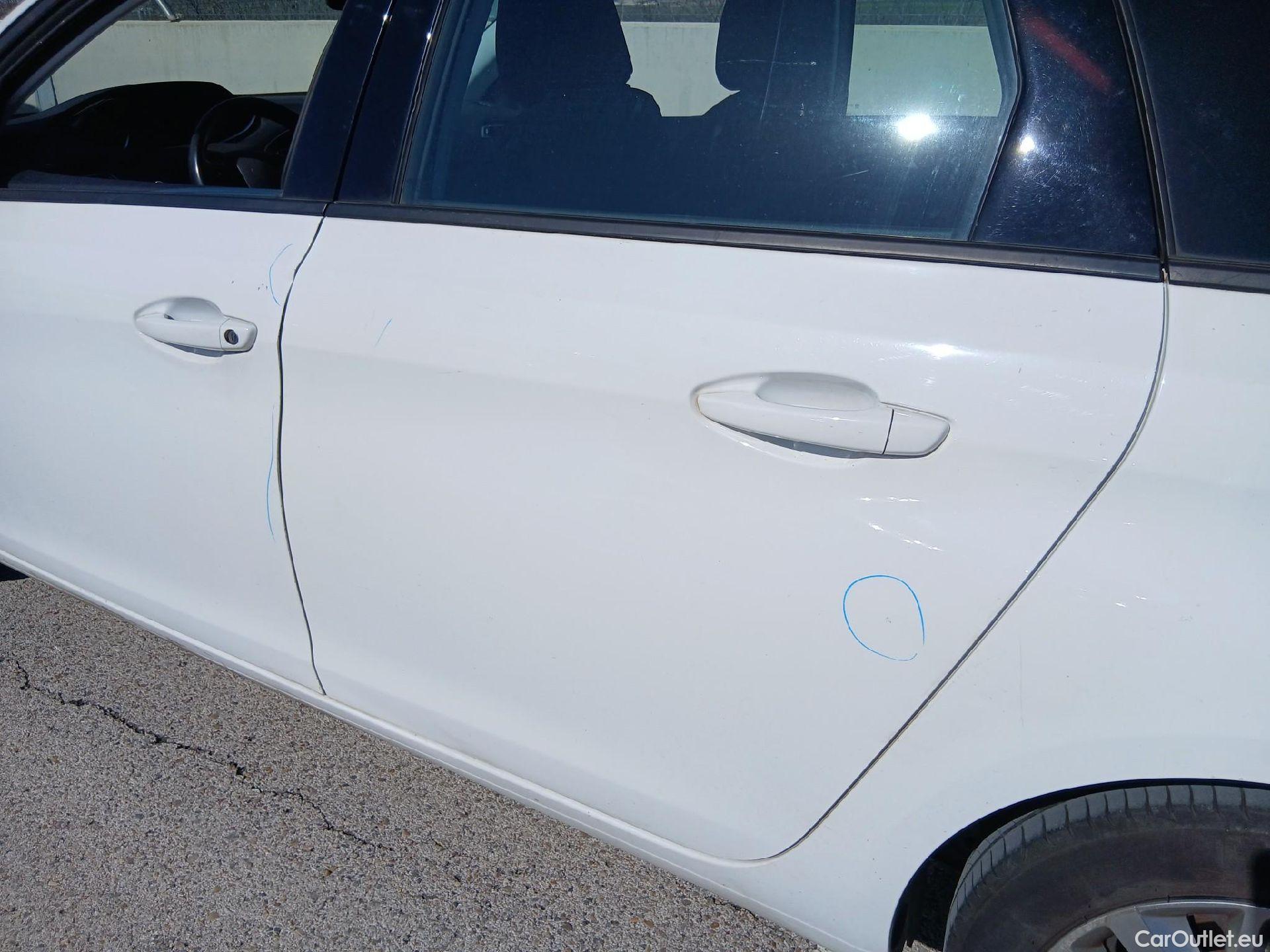  Peugeot  308 PEUGEOT  / 2017 / 5P / familiar SW Business Line BlueHDi 130 S&S 6vel MA #20