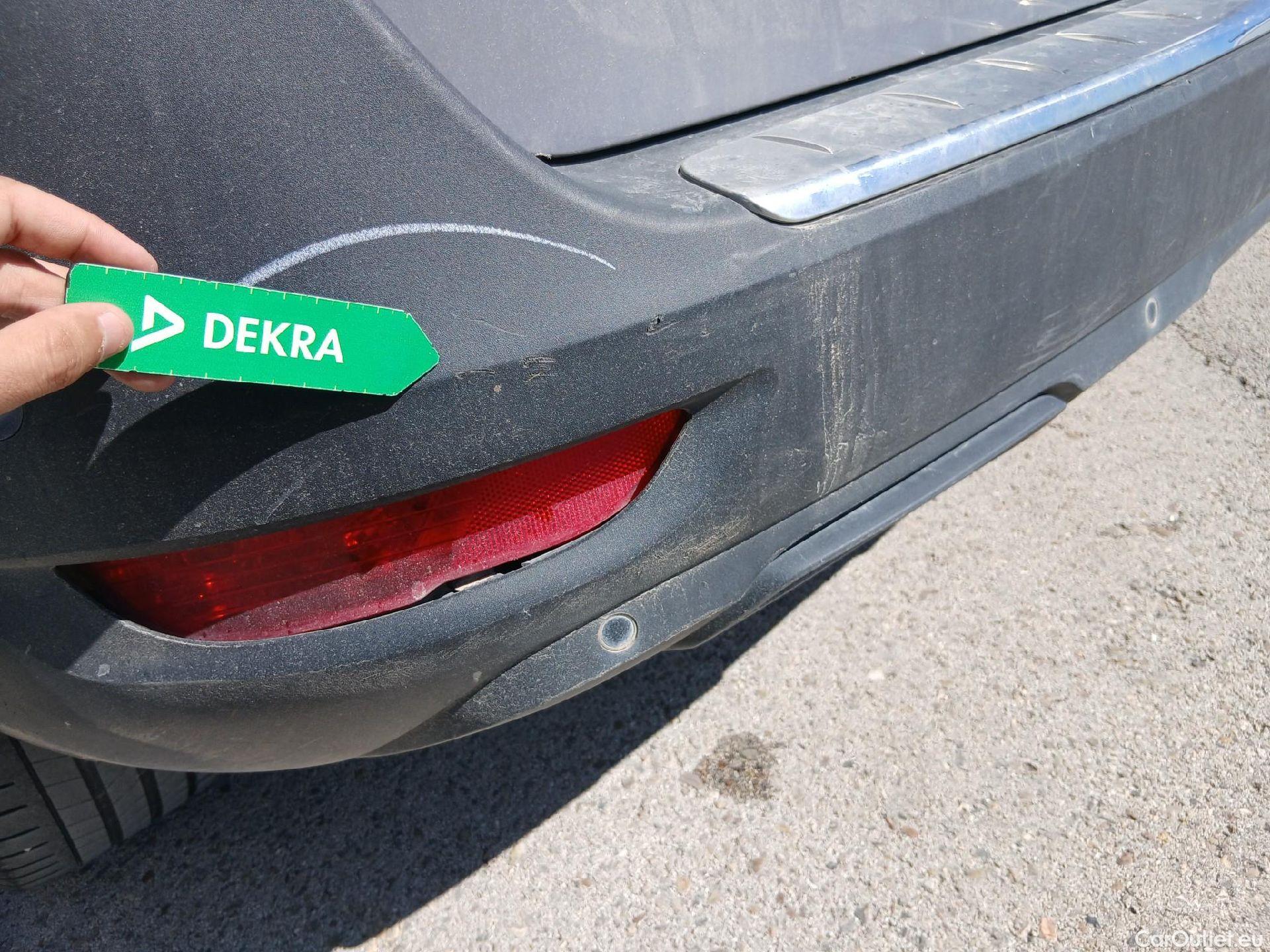  Peugeot  5008 PEUGEOT  / 2020 / 5P / todoterreno 1.5 BlueHDi 96kW S&S Allure Pack EAT8 #25