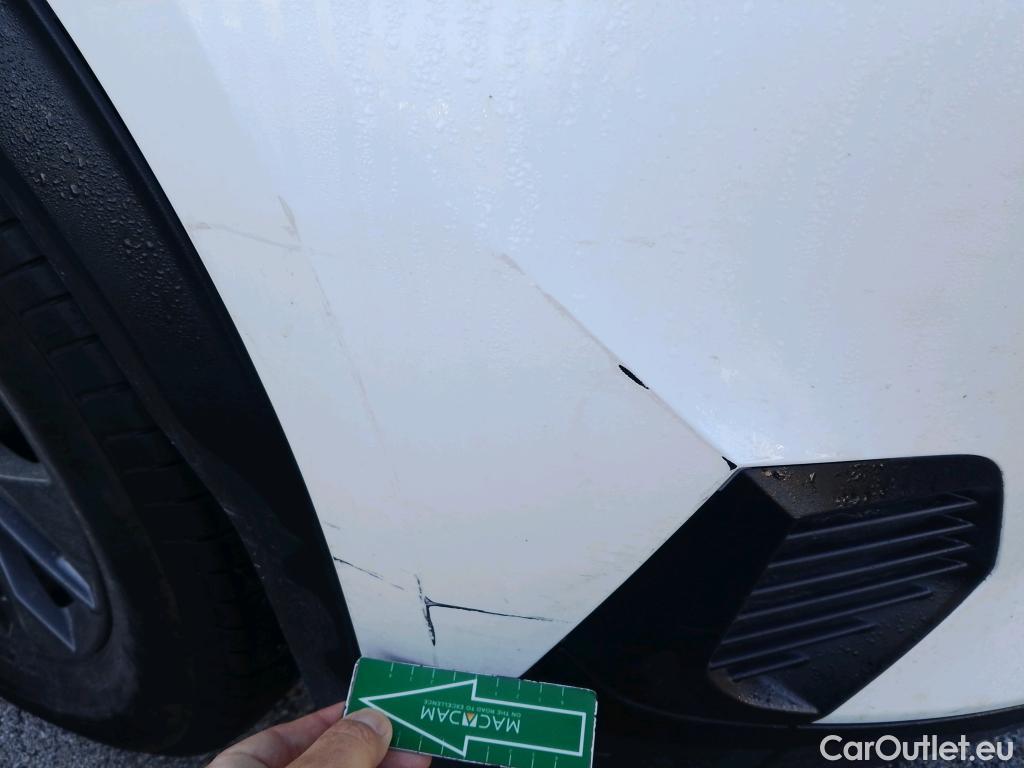  Peugeot  2008 PEUGEOT  / 2019 / 5P / todoterreno Active Pack BlueHDI 81kW (110CV) #17