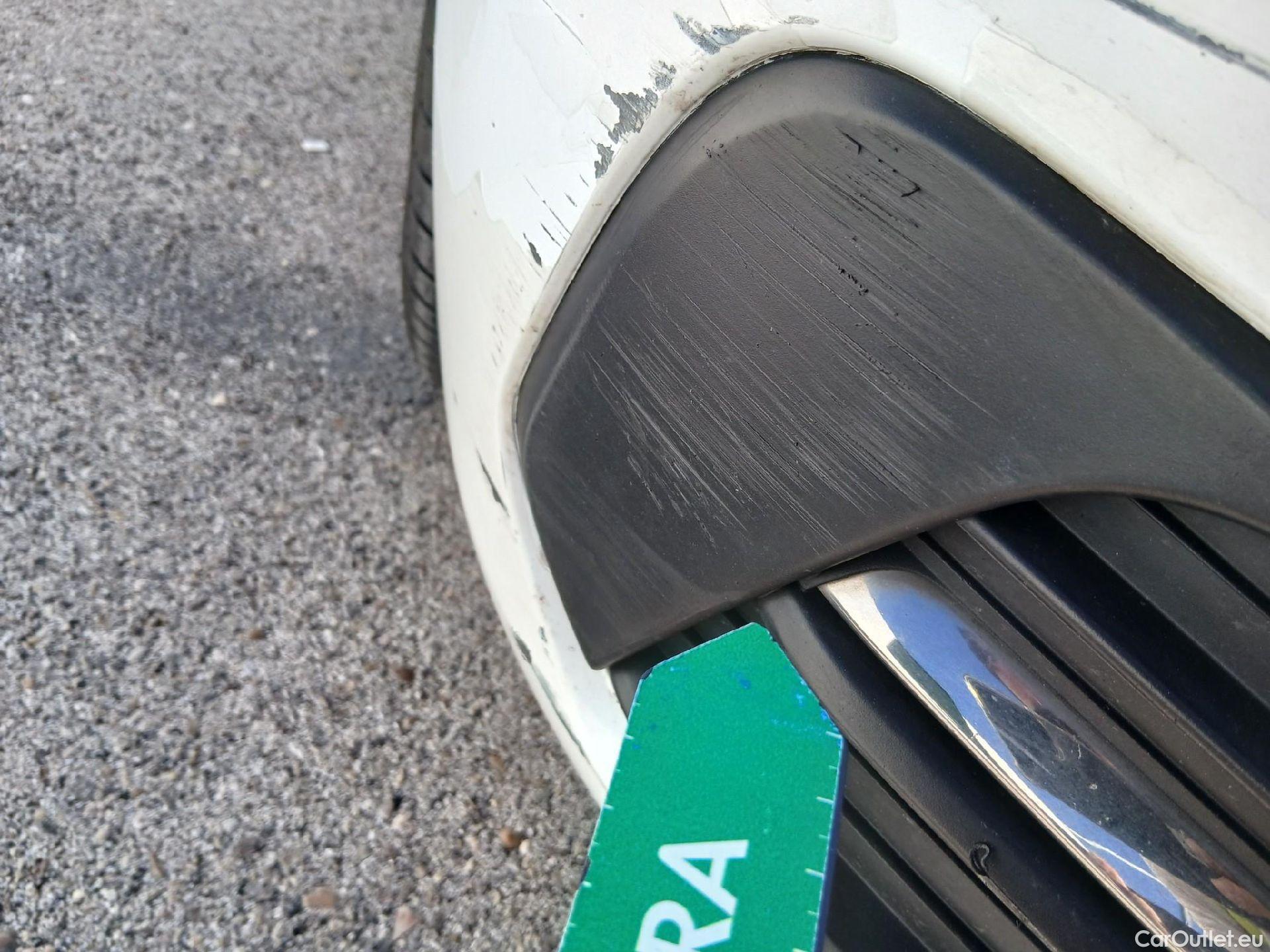  Peugeot  308 PEUGEOT  / 2017 / 5P / familiar SW Business Line BlueHDi 130 S&S 6vel MA #7