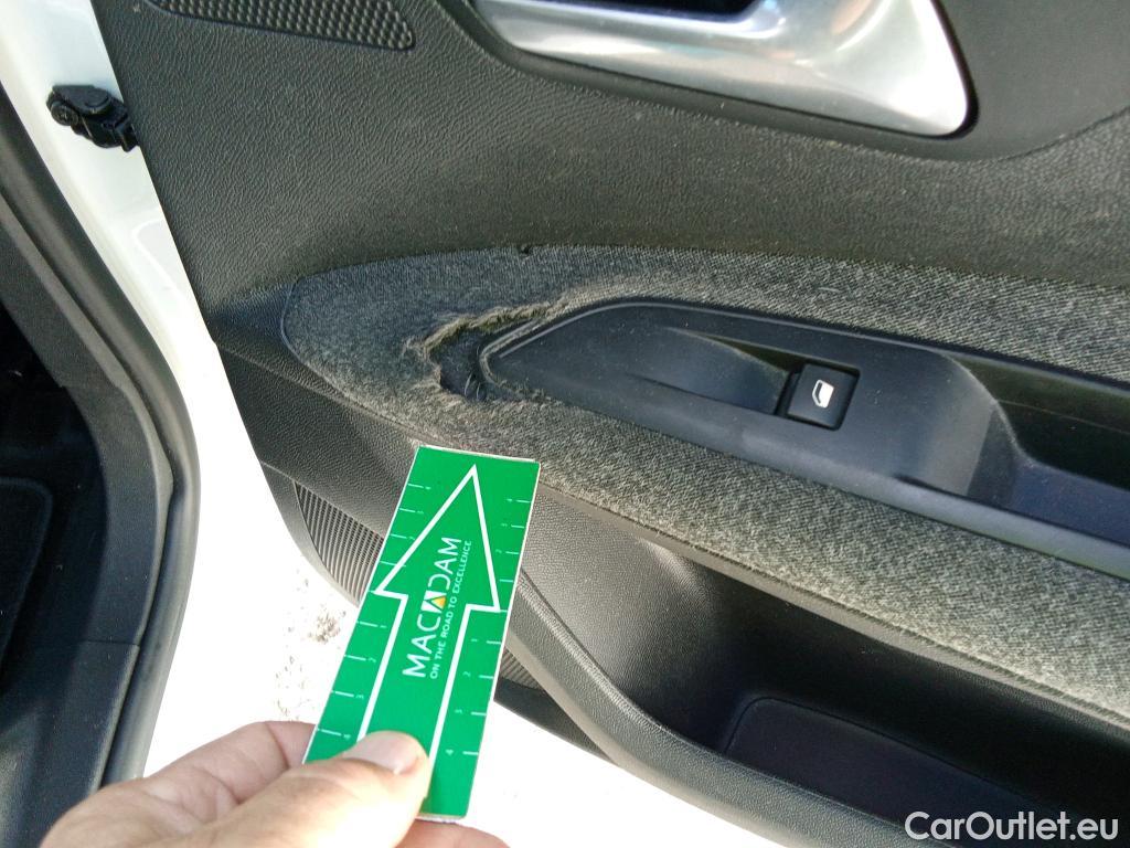  Peugeot  3008 PEUGEOT  / 2016 / 5P / todoterreno 1.2 PURETECH 96KW (130CV) ACTIVE S&S #14