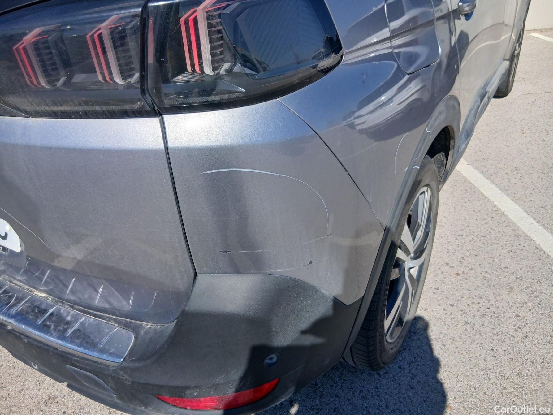  Peugeot  5008 PEUGEOT  / 2020 / 5P / todoterreno 1.5 BlueHDi 96kW S&S Allure Pack EAT8 #32