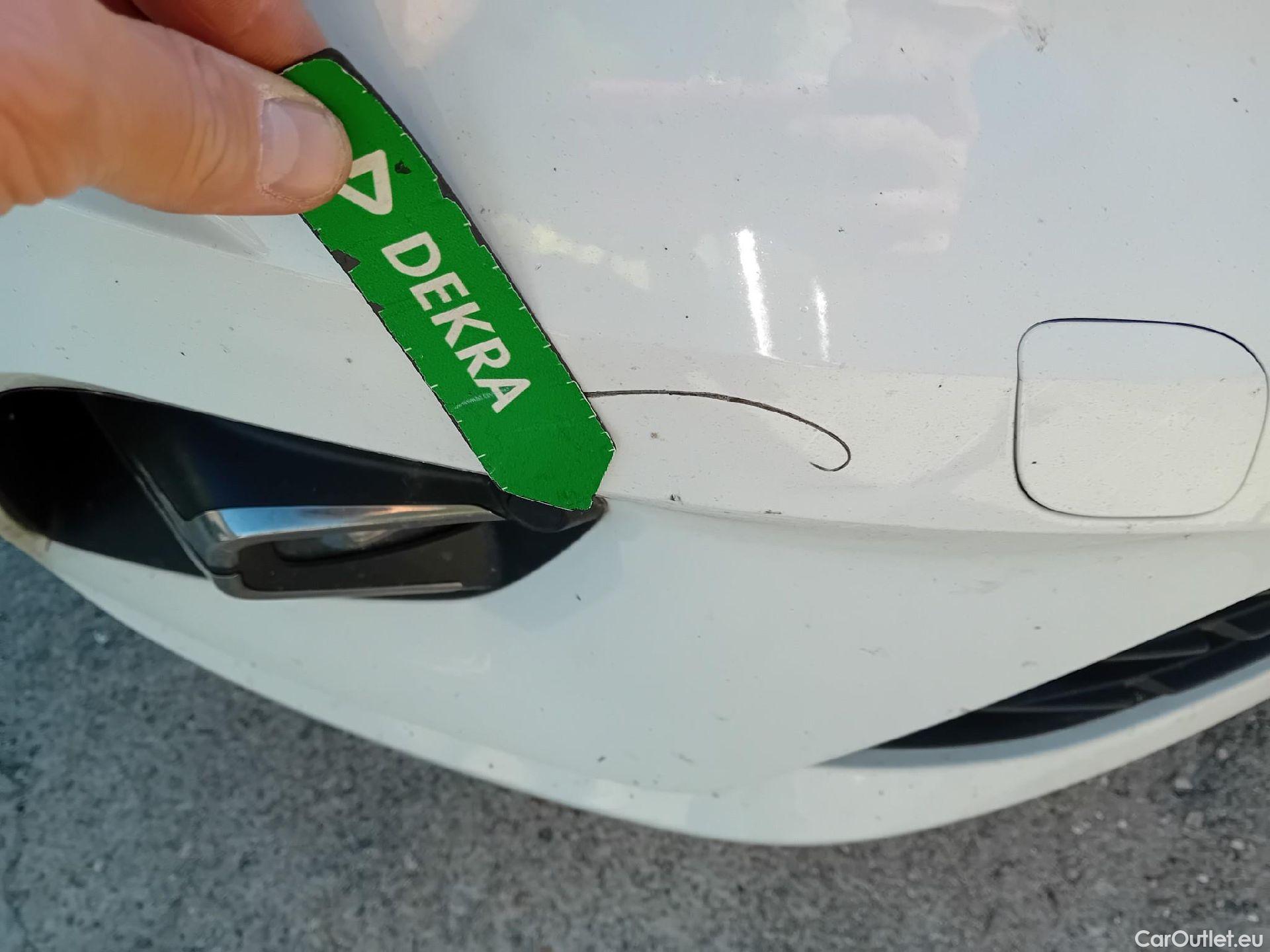  Renault  Clio RENAULT  / 2019 / 5P / berlina con portón Business Blue dCi 63 kW (85CV) #3