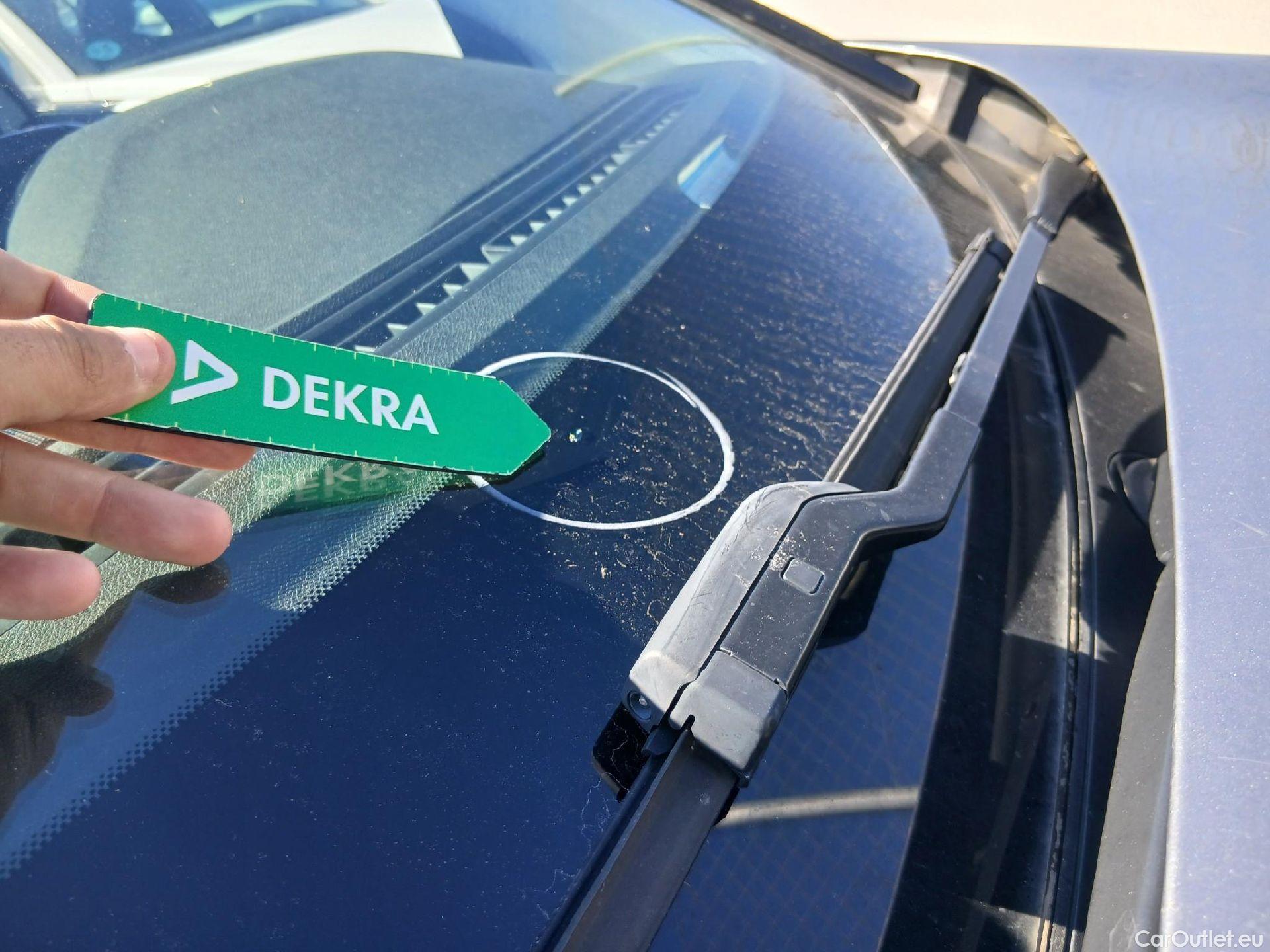  Peugeot  5008 PEUGEOT  / 2020 / 5P / todoterreno 1.5 BlueHDi 96kW S&S Allure Pack EAT8 #41