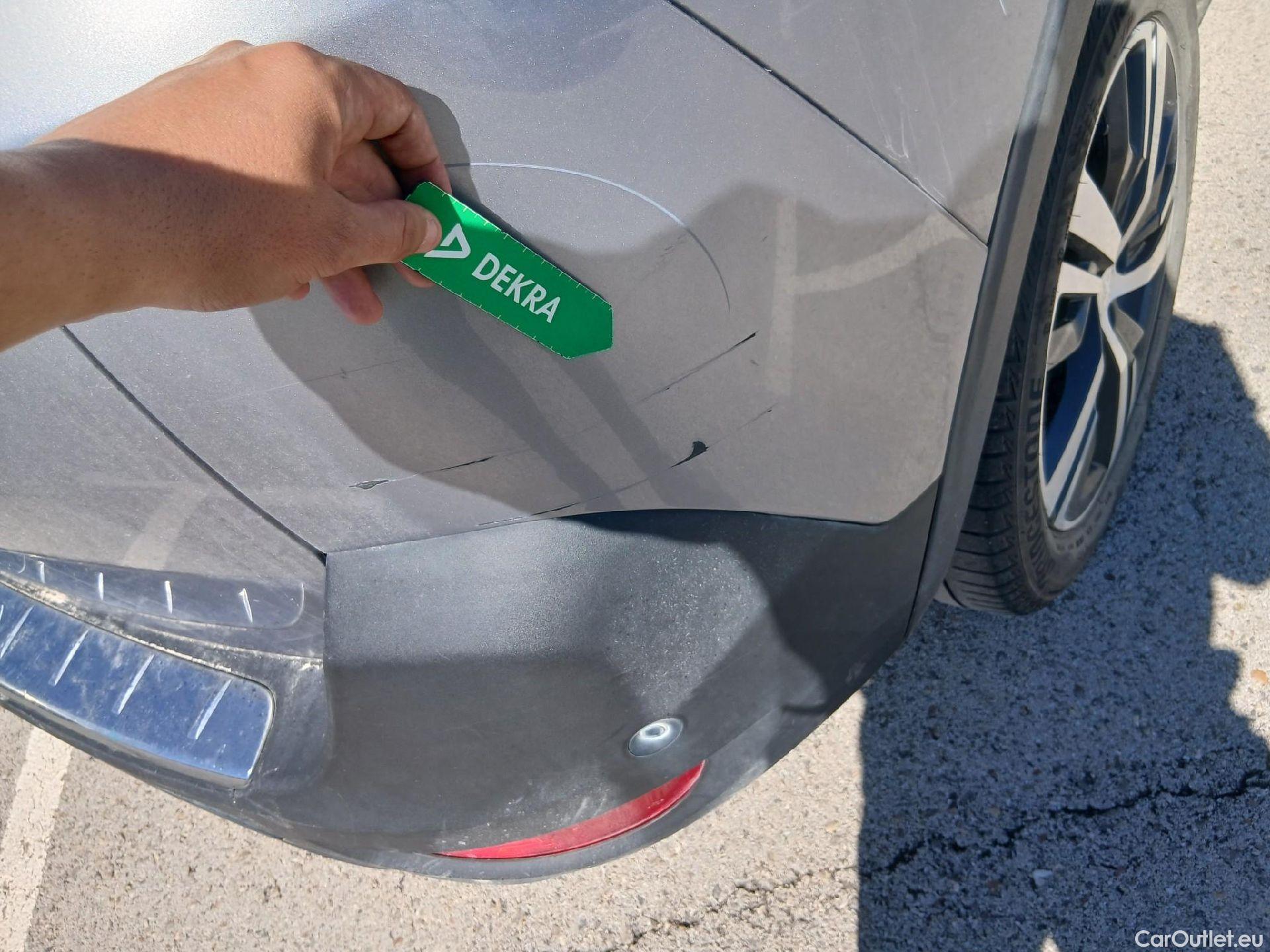  Peugeot  5008 PEUGEOT  / 2020 / 5P / todoterreno 1.5 BlueHDi 96kW S&S Allure Pack EAT8 #33