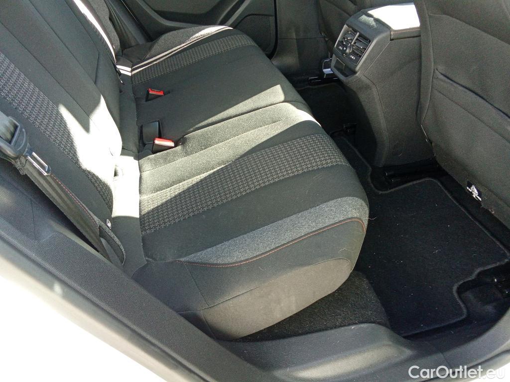  Peugeot  3008 PEUGEOT  / 2016 / 5P / todoterreno 1.2 PURETECH 96KW (130CV) ACTIVE S&S #6