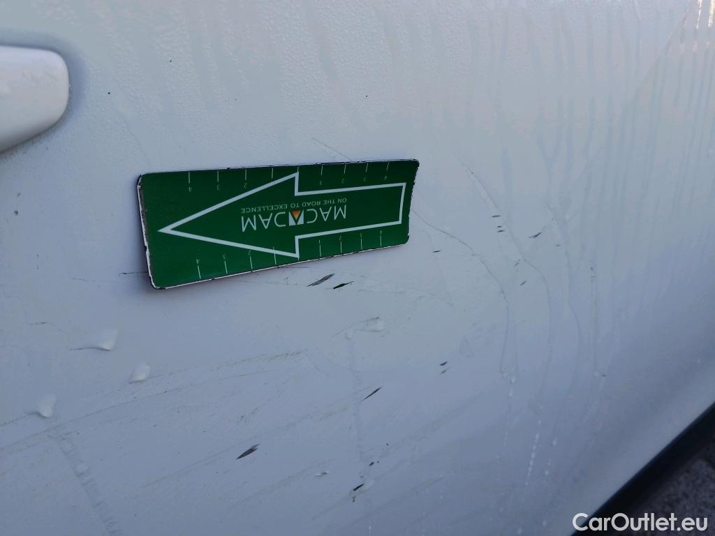  Peugeot  2008 PEUGEOT  / 2019 / 5P / todoterreno Active Pack BlueHDI 81kW (110CV) #15