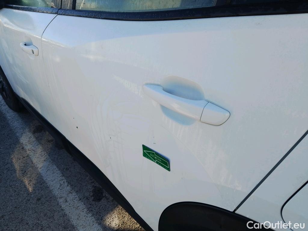  Peugeot  2008 PEUGEOT  / 2019 / 5P / todoterreno Active Pack BlueHDI 81kW (110CV) #12