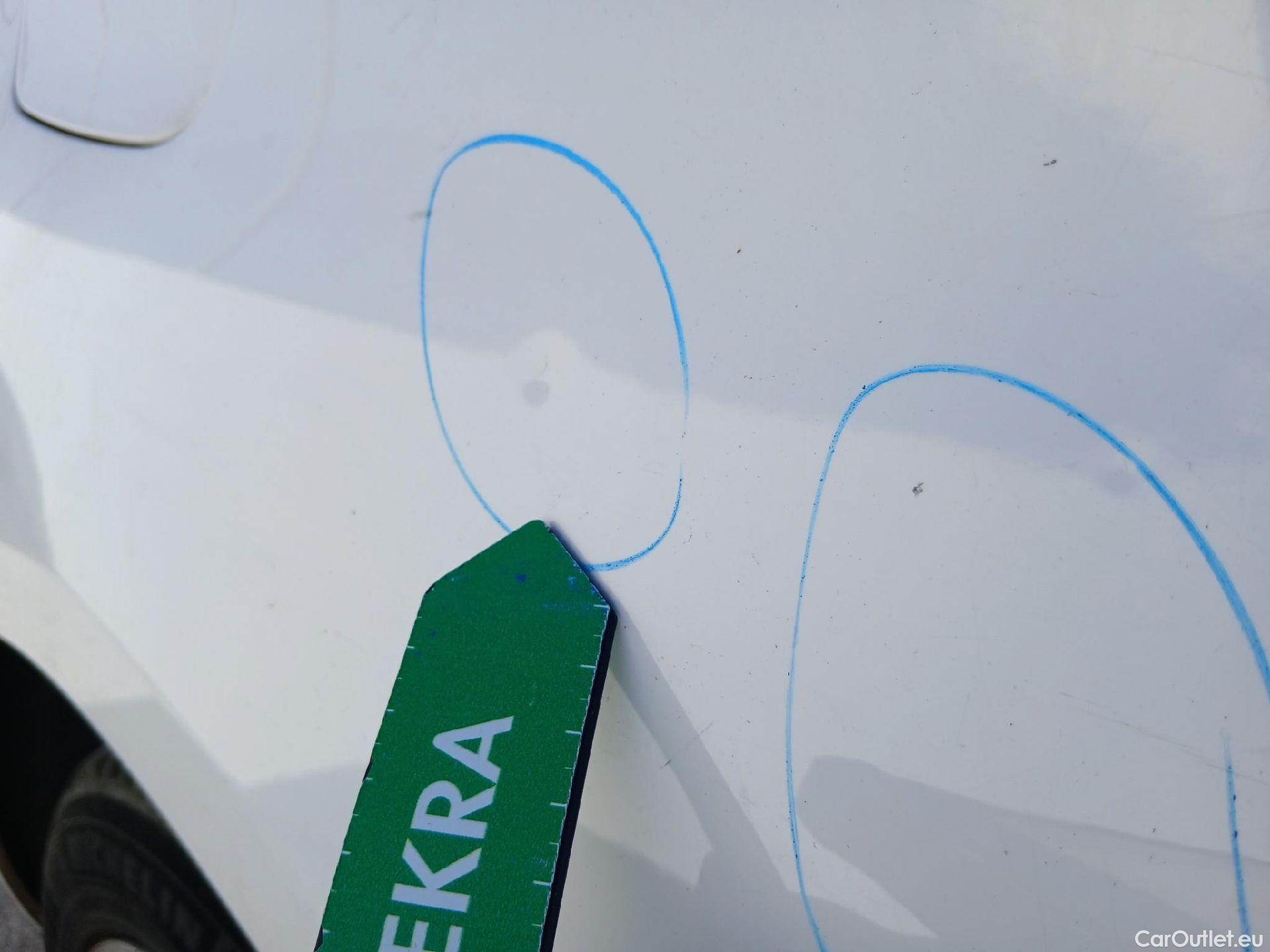  Peugeot  308 PEUGEOT  / 2017 / 5P / familiar SW Business Line BlueHDi 130 S&S 6vel MA #49