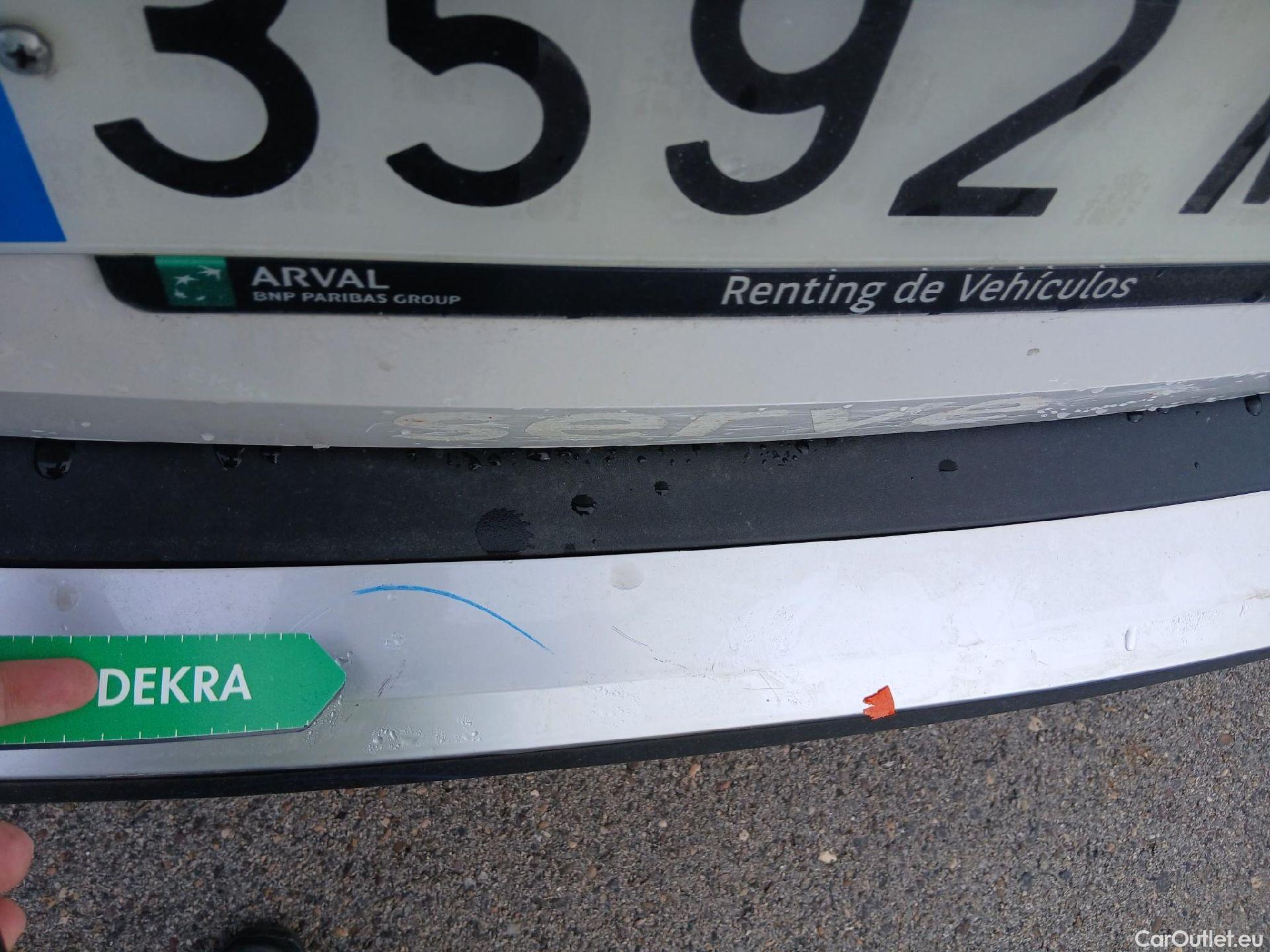  Peugeot  2008 PEUGEOT  / 2019 / 5P / todoterreno Active Pack Puretech 100 S&S BVM6 #12