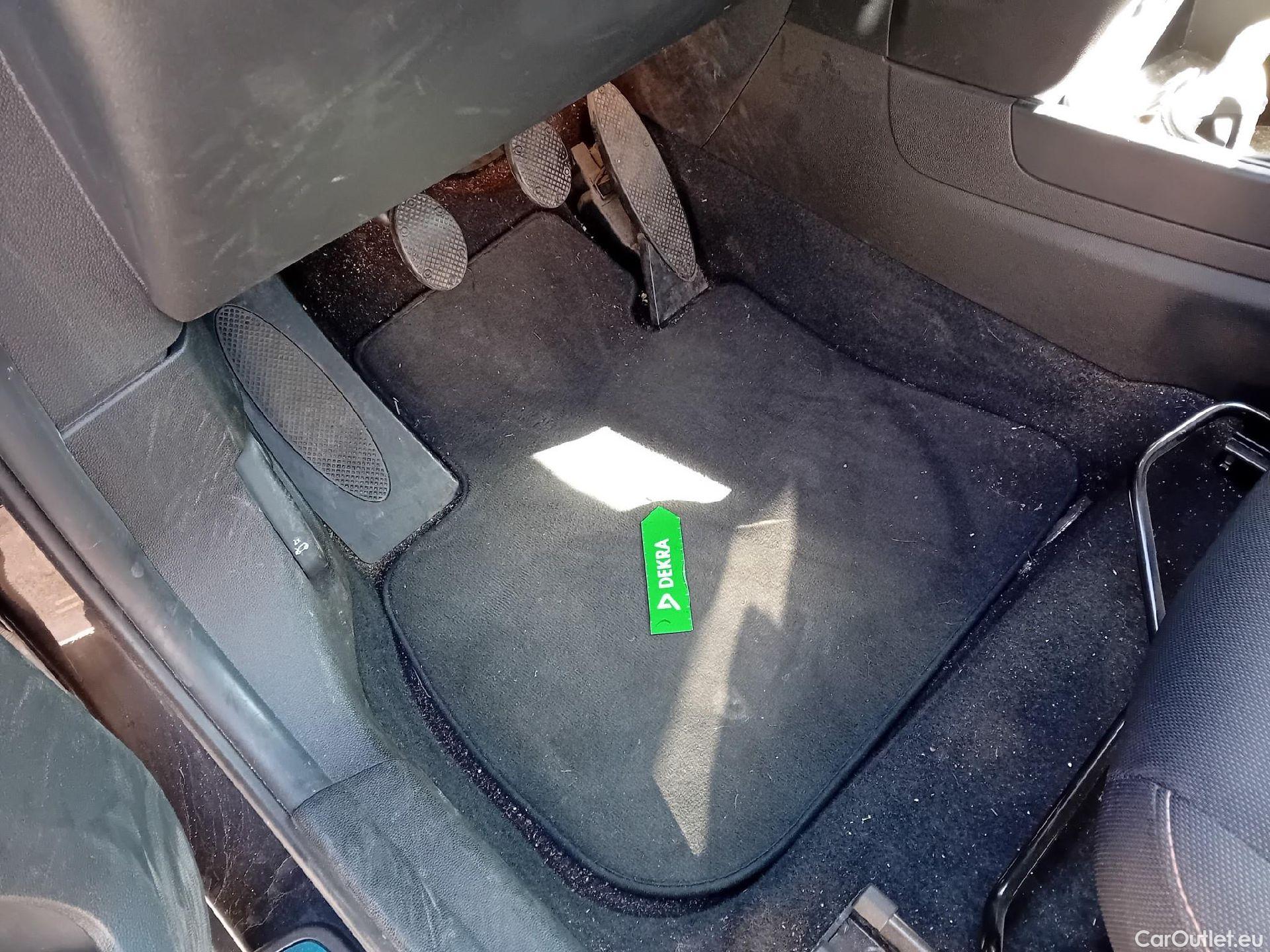  Mini  Countryman MINI  / 2016 / 5P / berlina con portón One #5