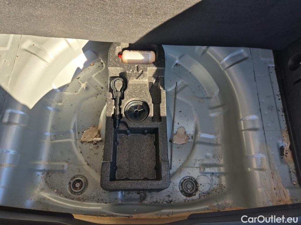  Ford  Focus FORD  / 2018 / 5P / familiar 1.5 Ecoblue 88kW Trend+ SB #12