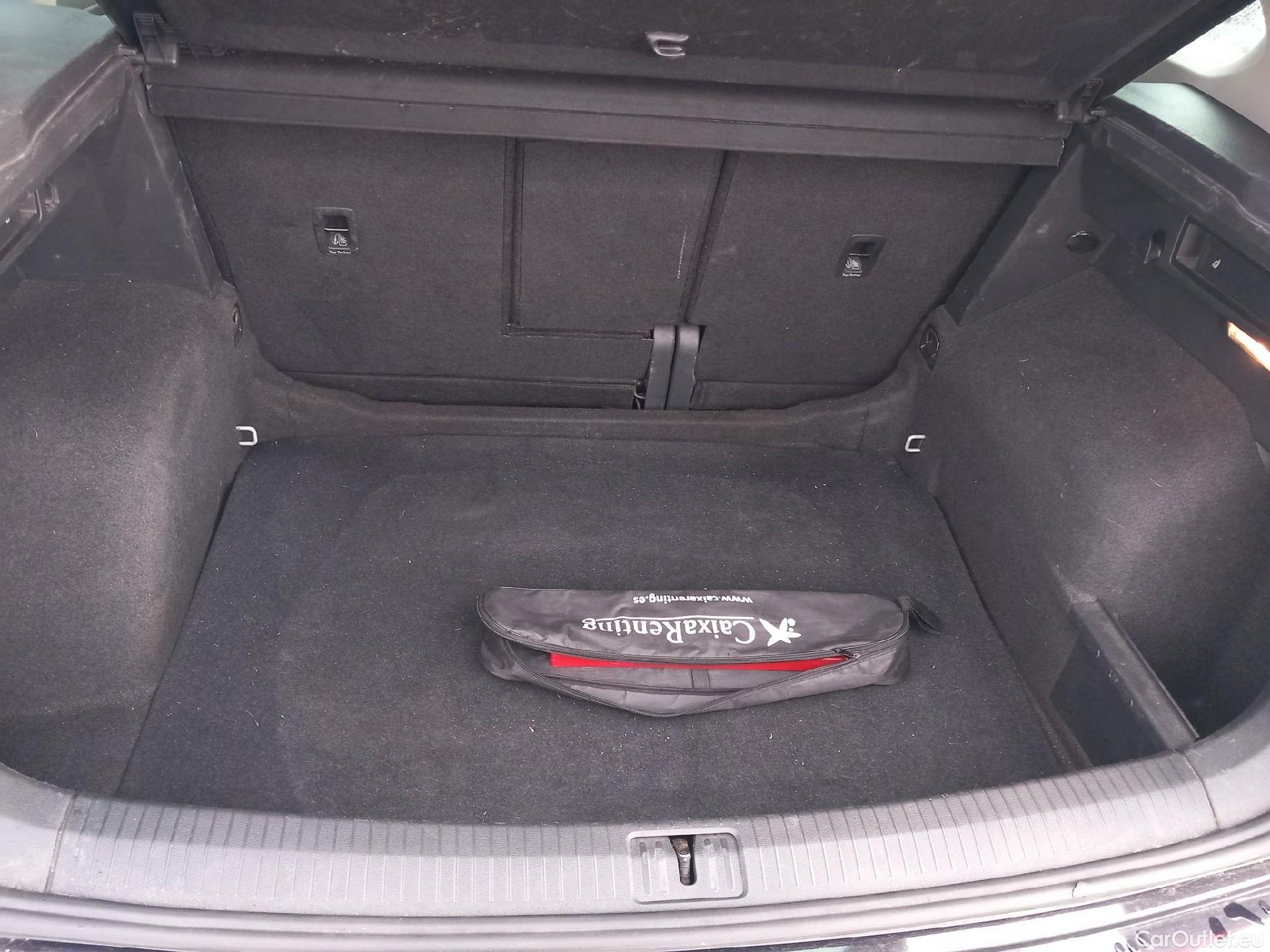  Volkswagen  Tiguan VOLKSWAGEN  / 2020 / 5P / todoterreno Life 2.0 TDI 110kW (150CV) DSG (AC2) #5