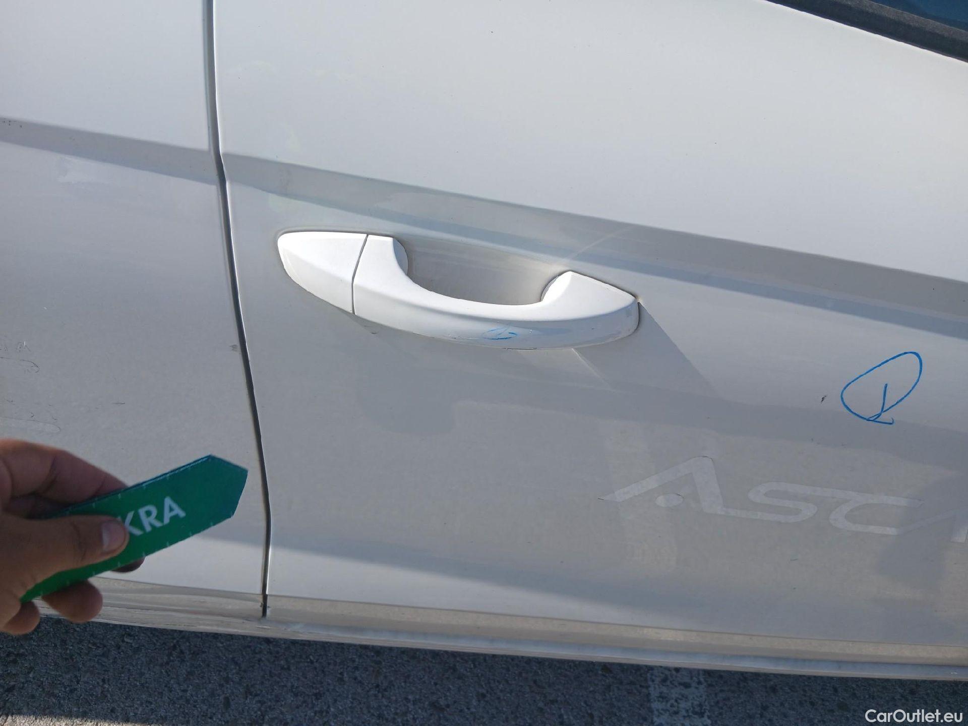  Seat  Ibiza SEAT  / 2017 / 5P / berlina con portón 1.0 TSI 81kW (110CV) Style Plus (AC) #43