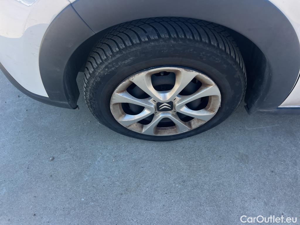  Citroen  C3 CITROEN  / 2020 / 5P / berlina con portón BlueHDi 75KW (100CV) S&S Live Pack #25