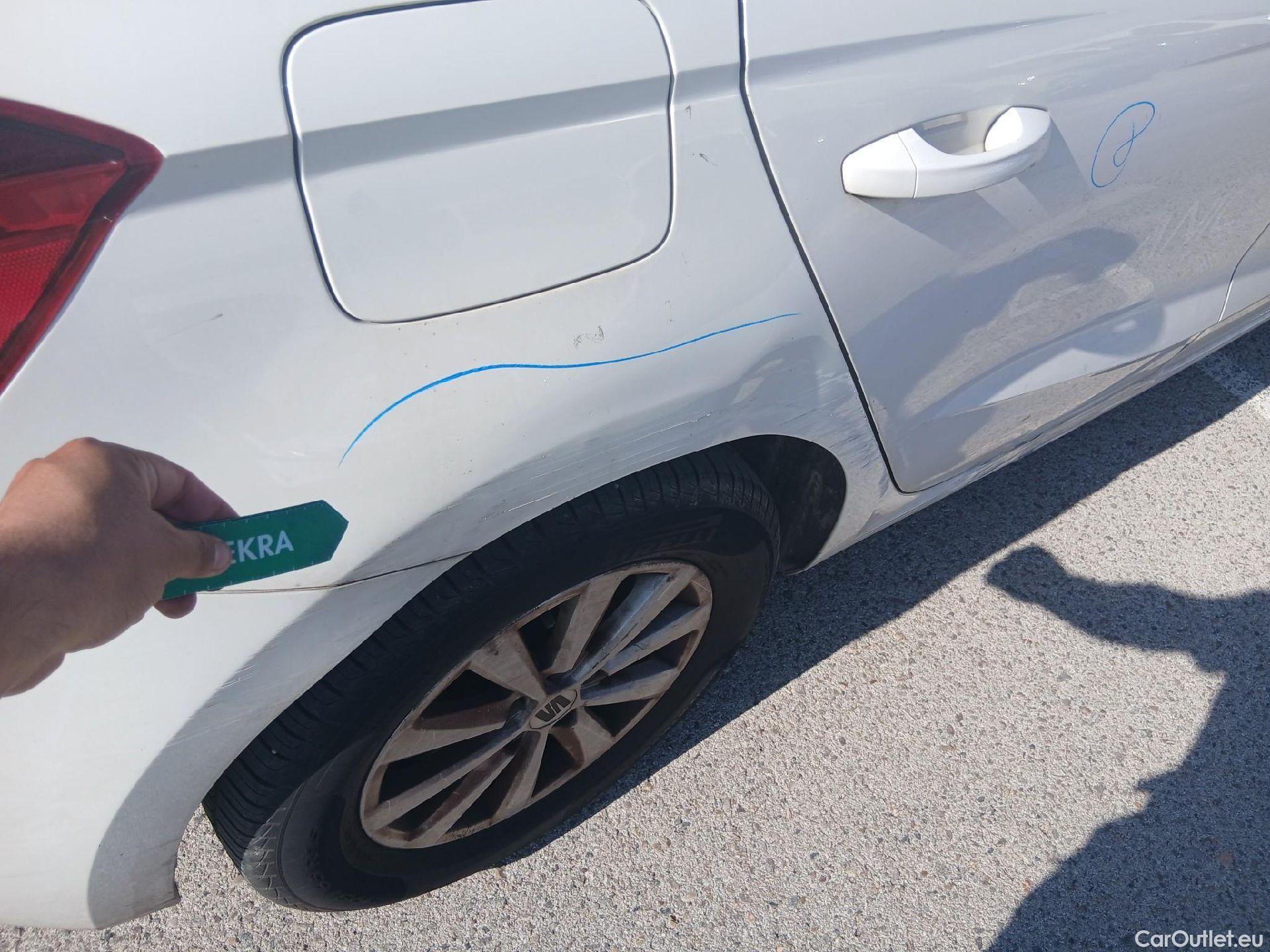  Seat  Ibiza SEAT  / 2017 / 5P / berlina con portón 1.0 TSI 81kW (110CV) Style Plus (AC) #32