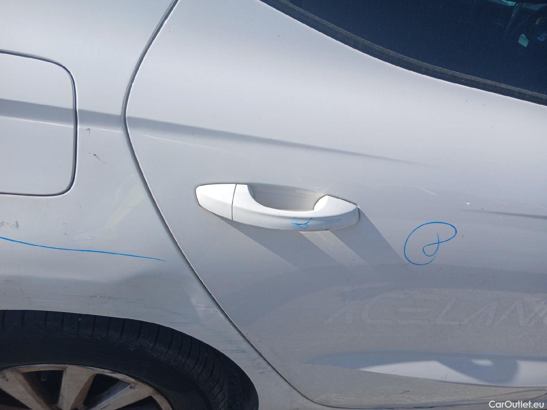  Seat  Ibiza SEAT  / 2017 / 5P / berlina con portón 1.0 TSI 81kW (110CV) Style Plus (AC) #37