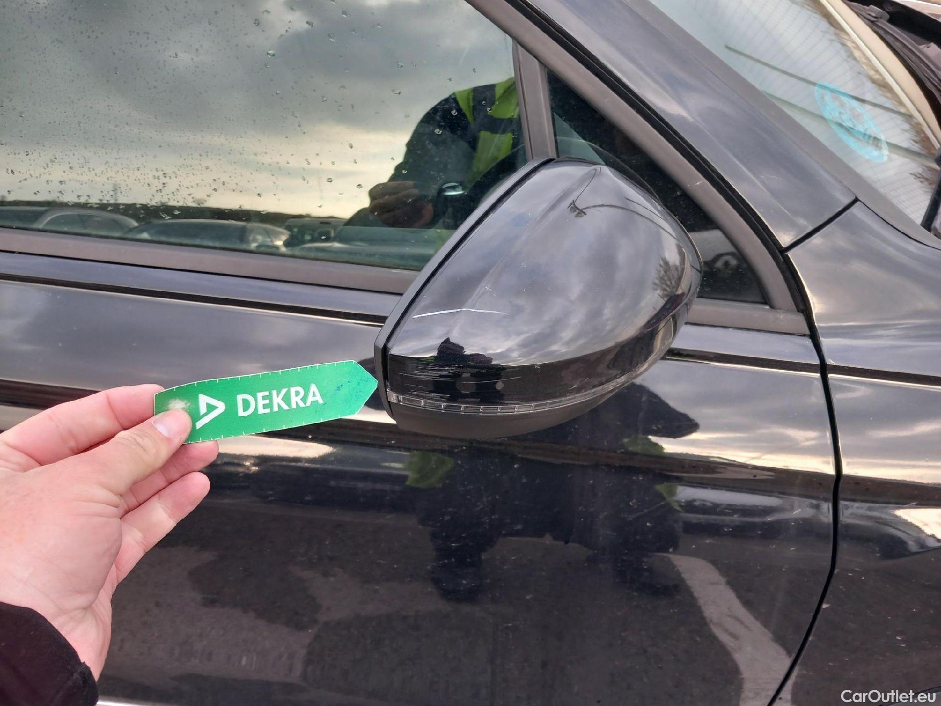  Volkswagen  Tiguan VOLKSWAGEN  / 2020 / 5P / todoterreno Life 2.0 TDI 110kW (150CV) DSG (AC2) #48