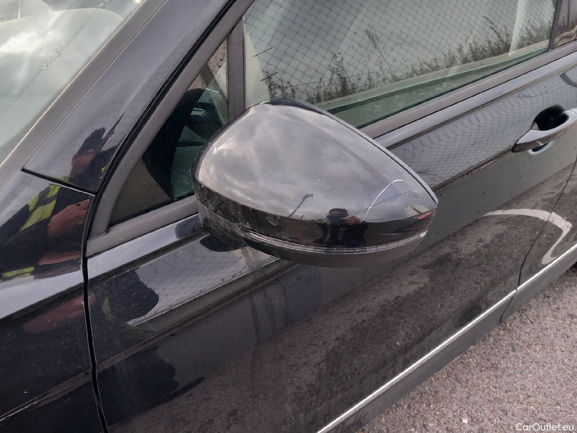  Volkswagen  Tiguan VOLKSWAGEN  / 2020 / 5P / todoterreno Life 2.0 TDI 110kW (150CV) DSG (AC2) #19