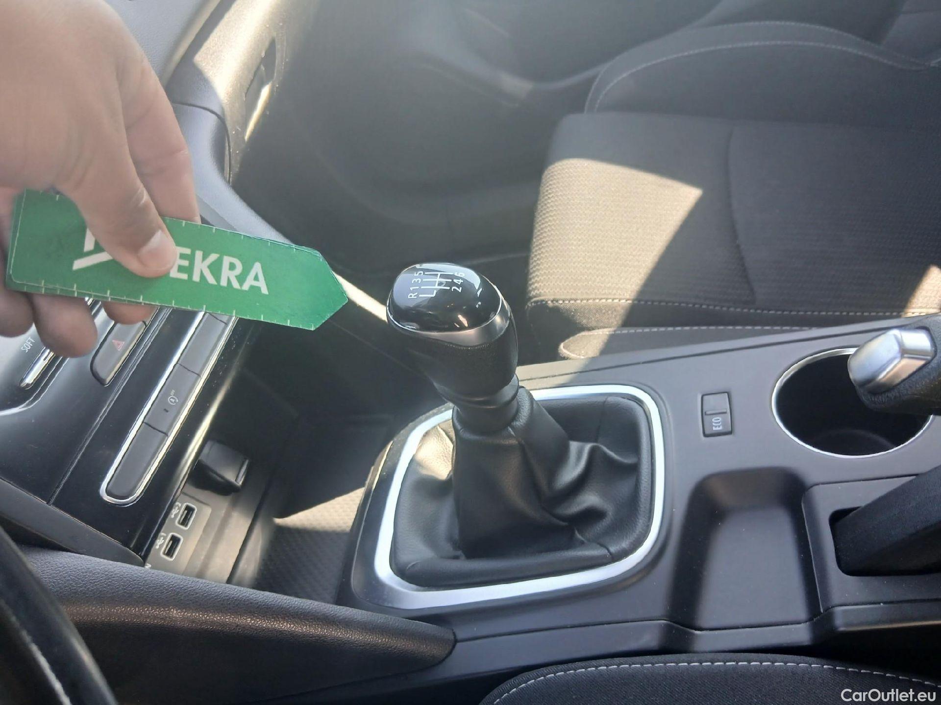  Renault  Megane RENAULT Mégane / 2020 / 5P / berlina con portón Intens Blue dCi 85 kW (115CV) #5