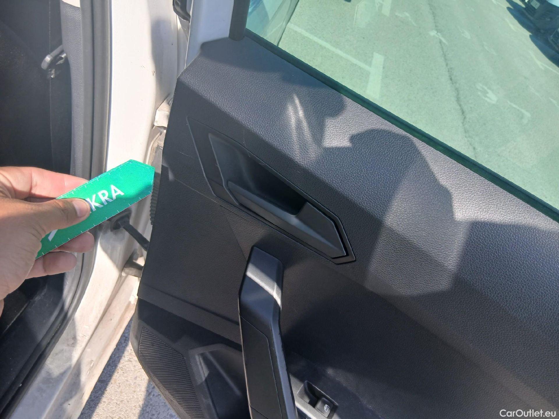  Seat  Ibiza SEAT  / 2017 / 5P / berlina con portón 1.0 TSI 81kW (110CV) Style Plus (AC) #7