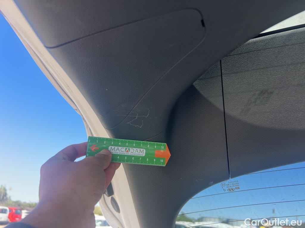  Hyundai   Ioniq HYUNDAI / 2019 / 5P / berlina con portón 1.6 GDI HEV Klass DCT #2