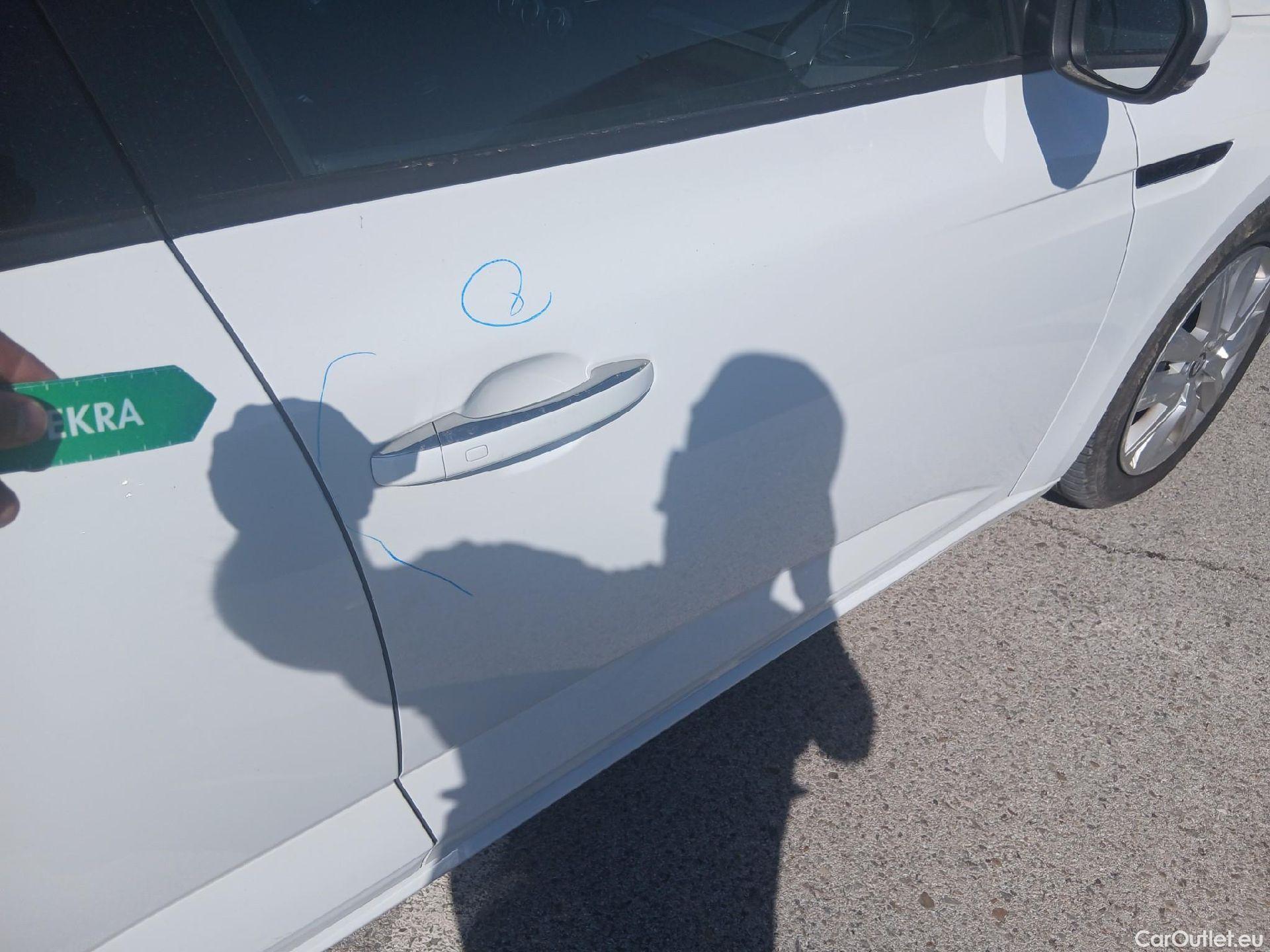  Renault  Megane RENAULT Mégane / 2020 / 5P / berlina con portón Intens Blue dCi 85 kW (115CV) #35