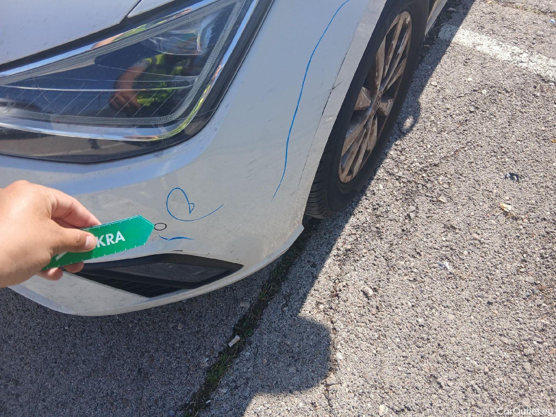  Seat  Ibiza SEAT  / 2017 / 5P / berlina con portón 1.0 TSI 81kW (110CV) Style Plus (AC) #13