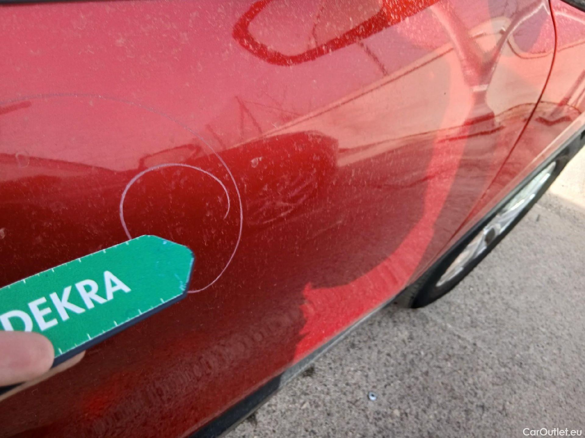  Renault  Kadjar RENAULT  / 2019 / 5P / crossover Intens Blue dCi 85kW (115CV) (CX) #31