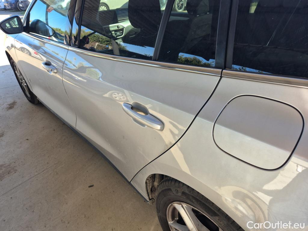  Ford  Focus FORD  / 2018 / 5P / familiar 1.5 Ecoblue 88kW Trend+ SB #32