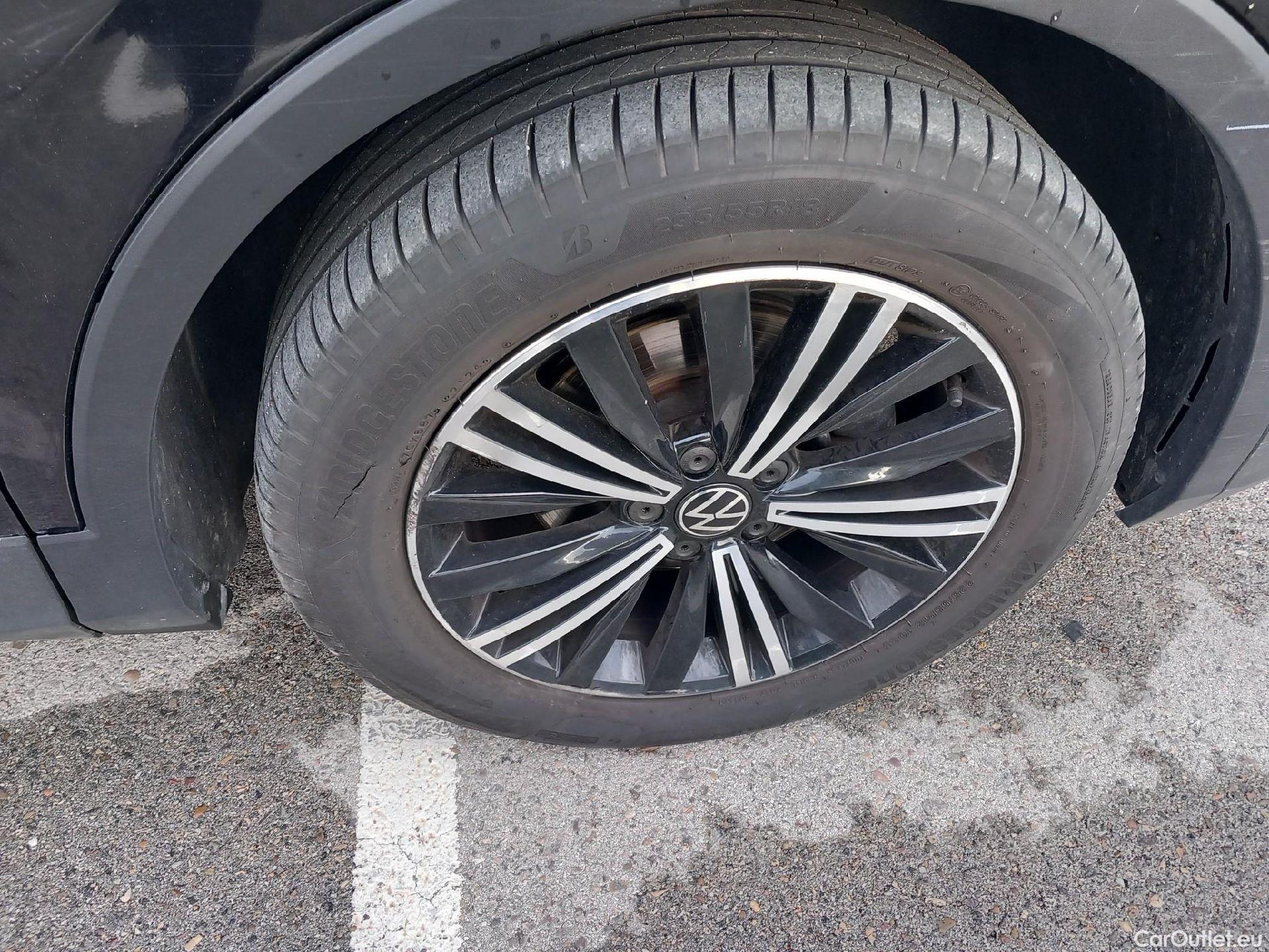  Volkswagen  Tiguan VOLKSWAGEN  / 2020 / 5P / todoterreno Life 2.0 TDI 110kW (150CV) DSG (AC2) #57