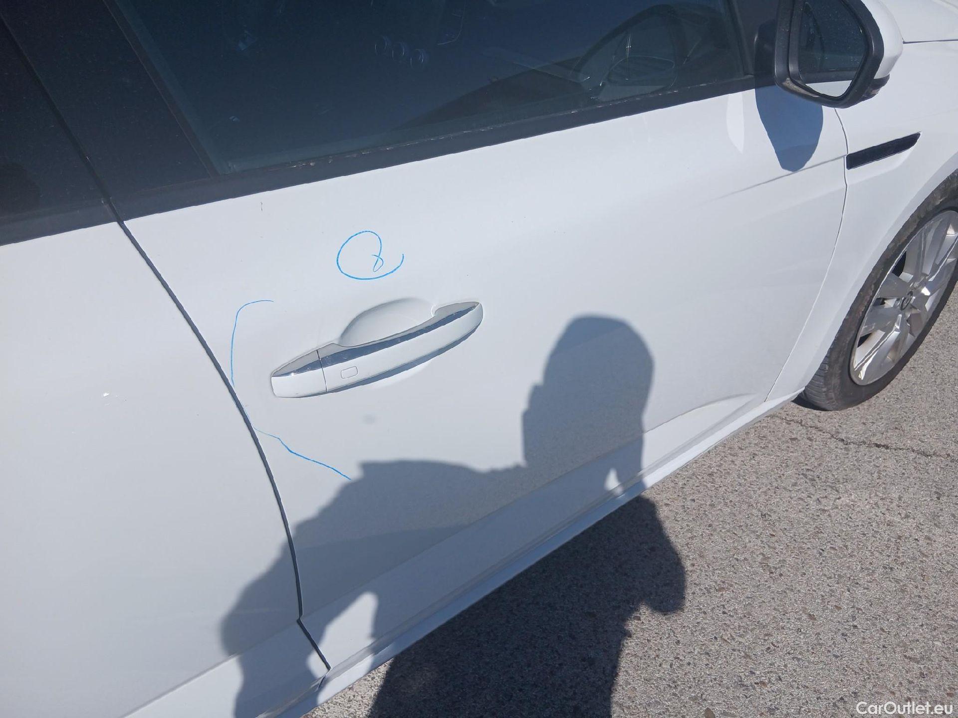  Renault  Megane RENAULT Mégane / 2020 / 5P / berlina con portón Intens Blue dCi 85 kW (115CV) #34