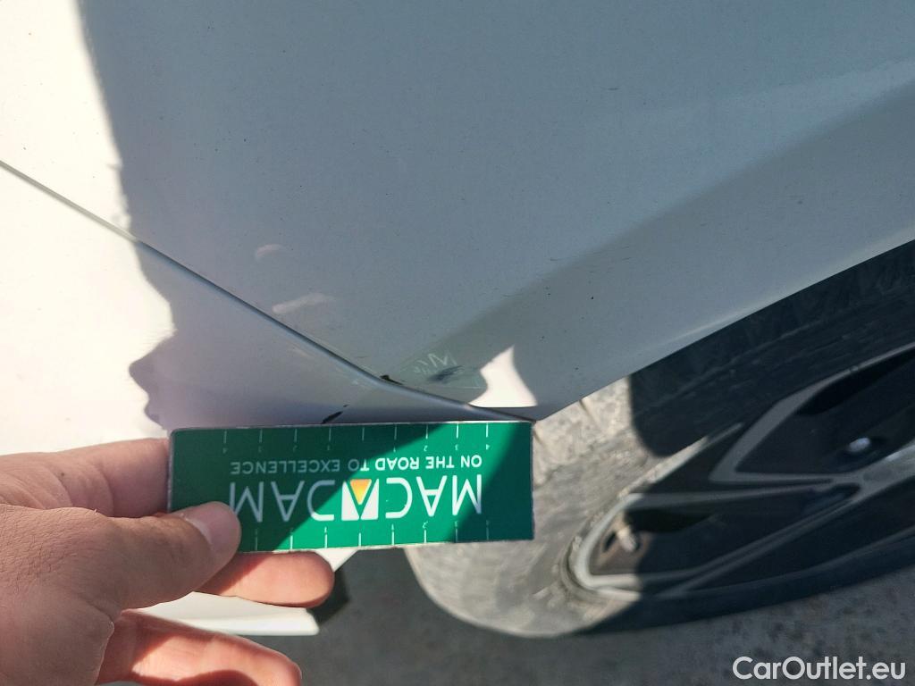  Hyundai  i30 HYUNDAI  / 2020 / 5P / berlina con portón 1.0 TGDI 48V Klass #4